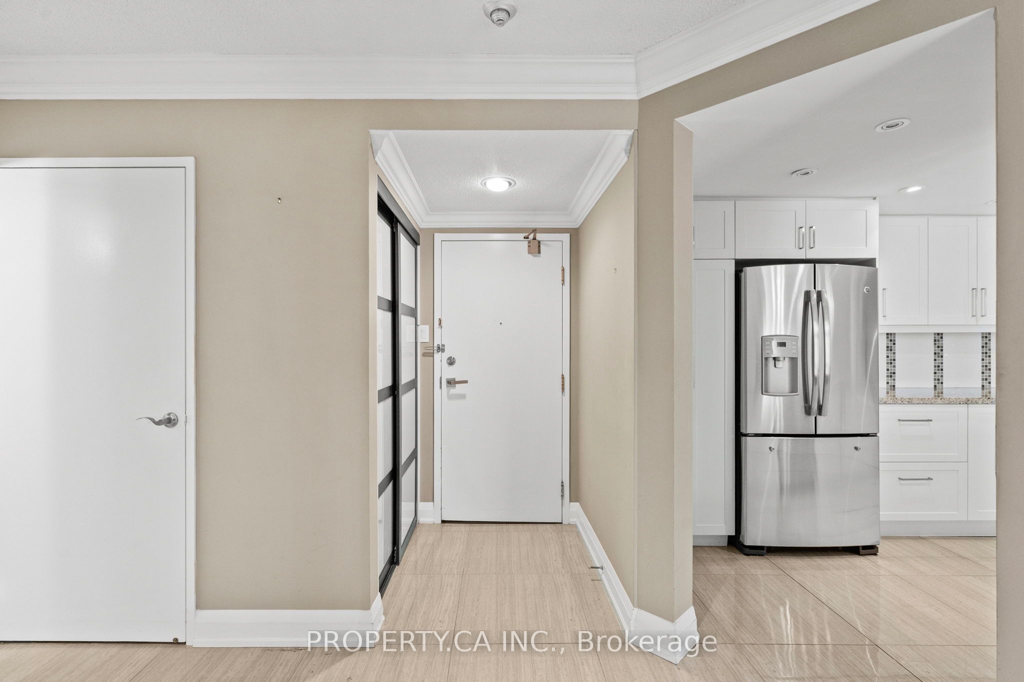7601 Bathurst Street 101, Vaughan, ON L4J 4H5 photo 3