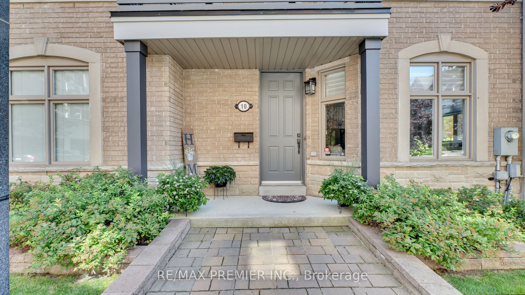 10 Henry Peters Lane, Vaughan, ON L4L 0A7 photo 2