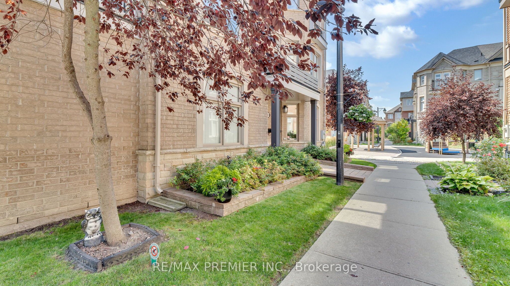 10 Henry Peters Lane, Vaughan, ON L4L 0A7 photo 4
