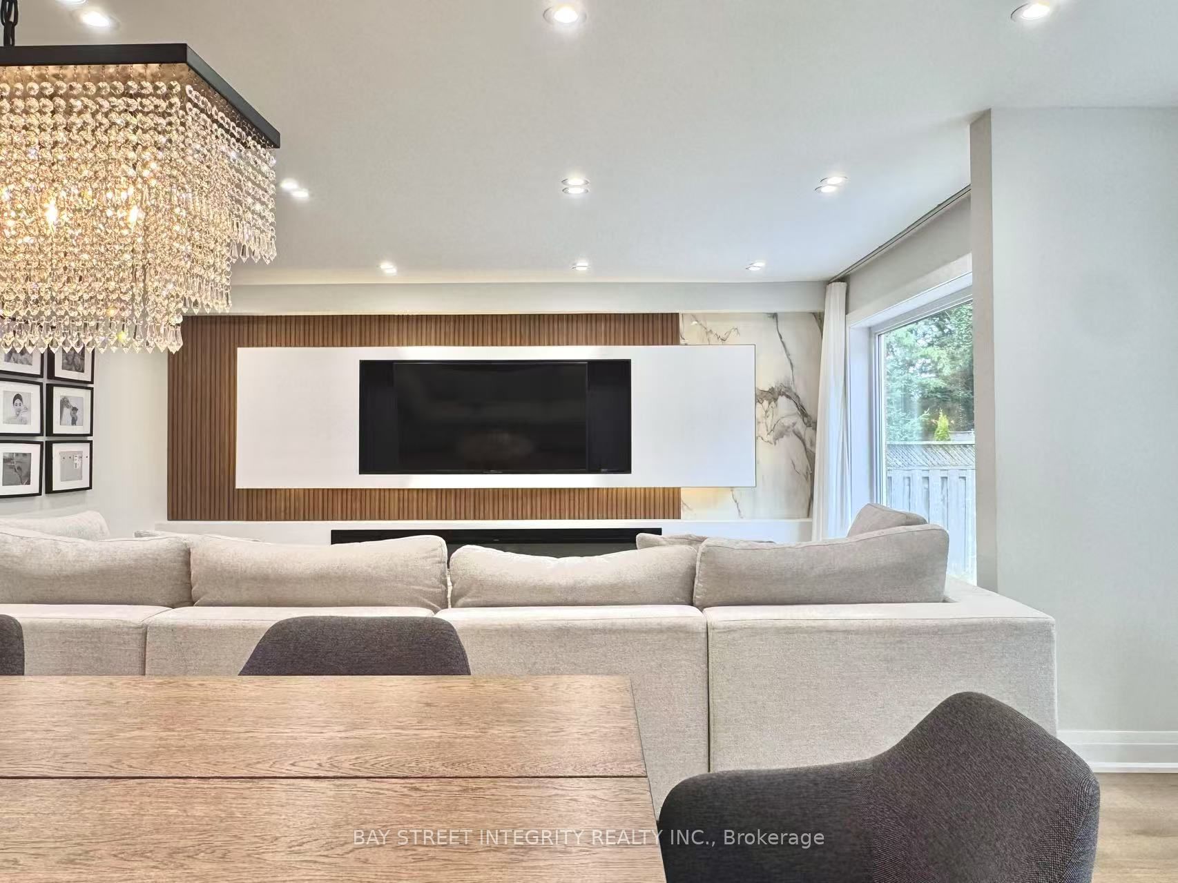 2247 Rodick Road, Markham, ON L6C 1R1 photo 3
