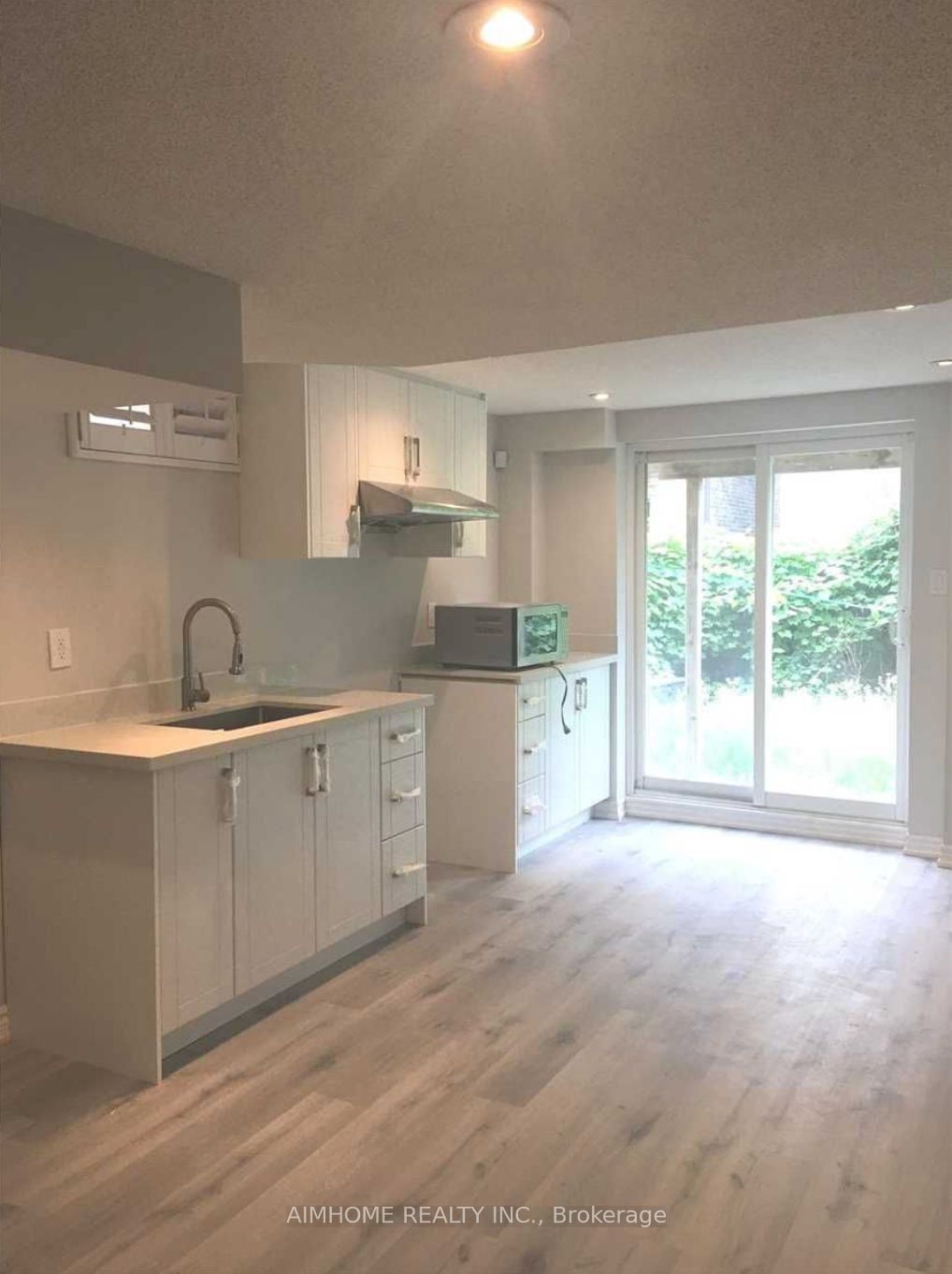 71 Dewpoint Road Lower, Vaughan, ON L4J 9E1 photo 2