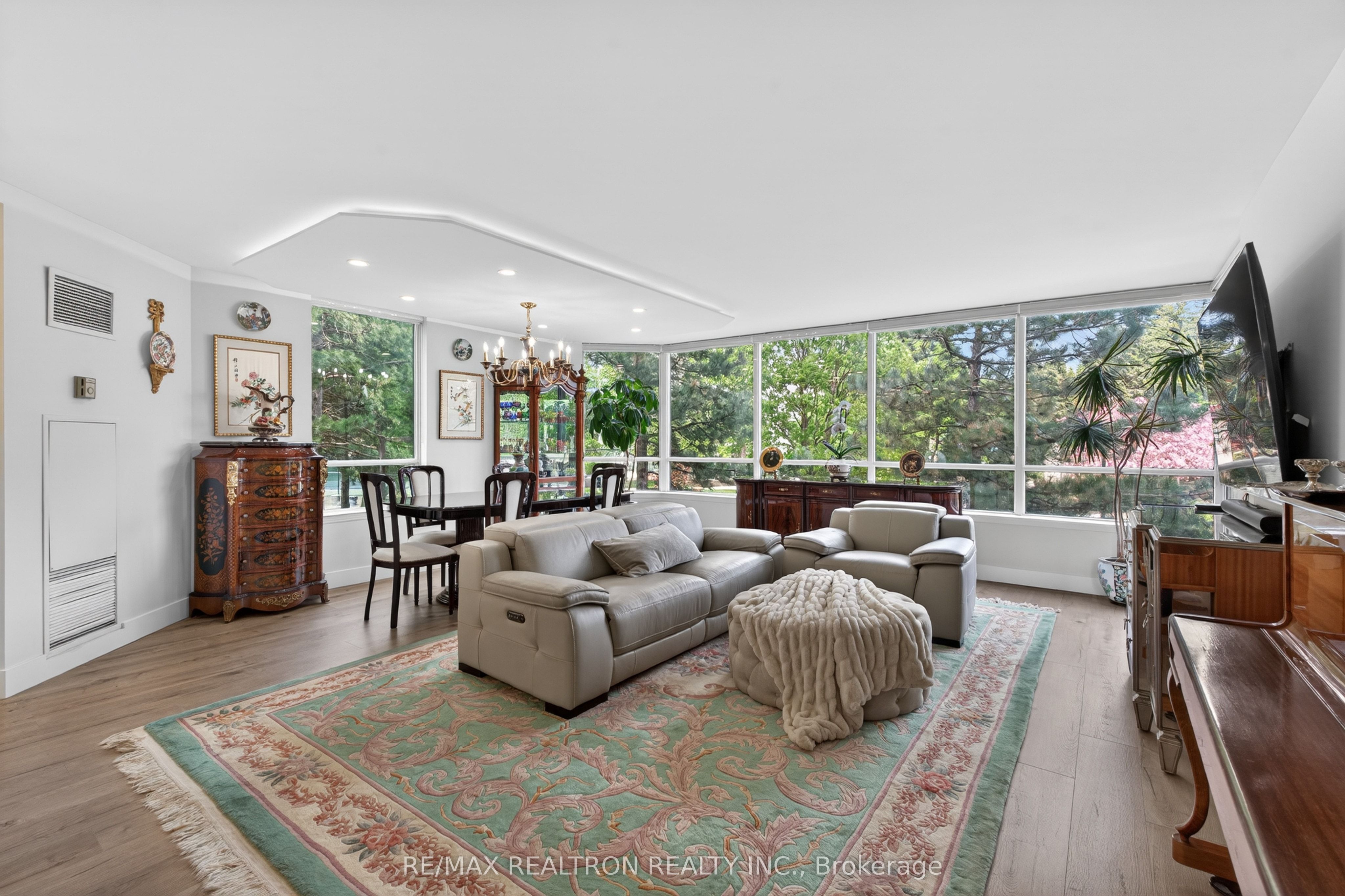 110 Promenade Circle 203, Vaughan, ON L4J 7W8 photo 3