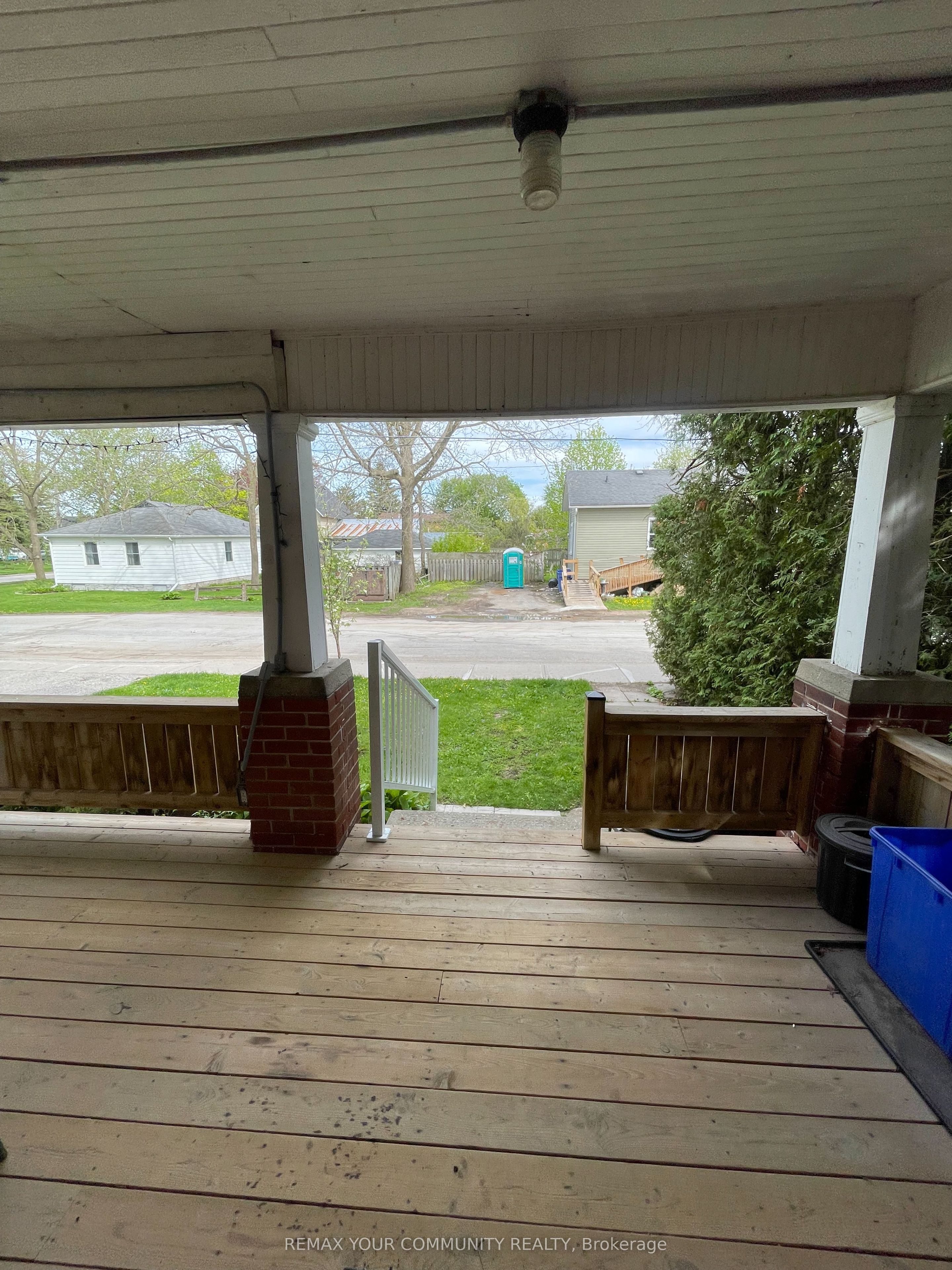 50 Middle Street 2, Georgina, ON L0E 1R0 photo 4