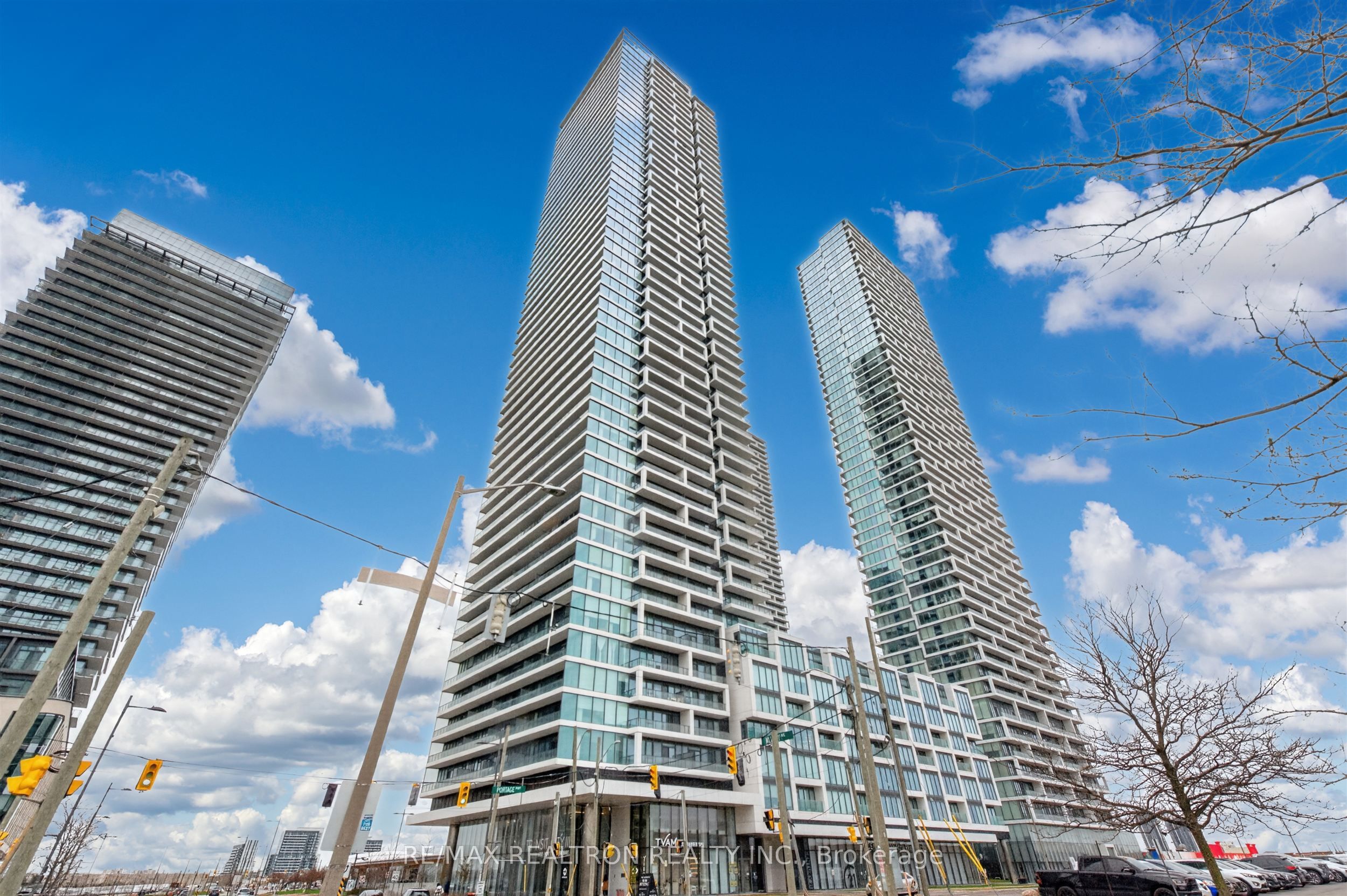 950 Portage Parkway 5901, Vaughan, ON L4K 0J7