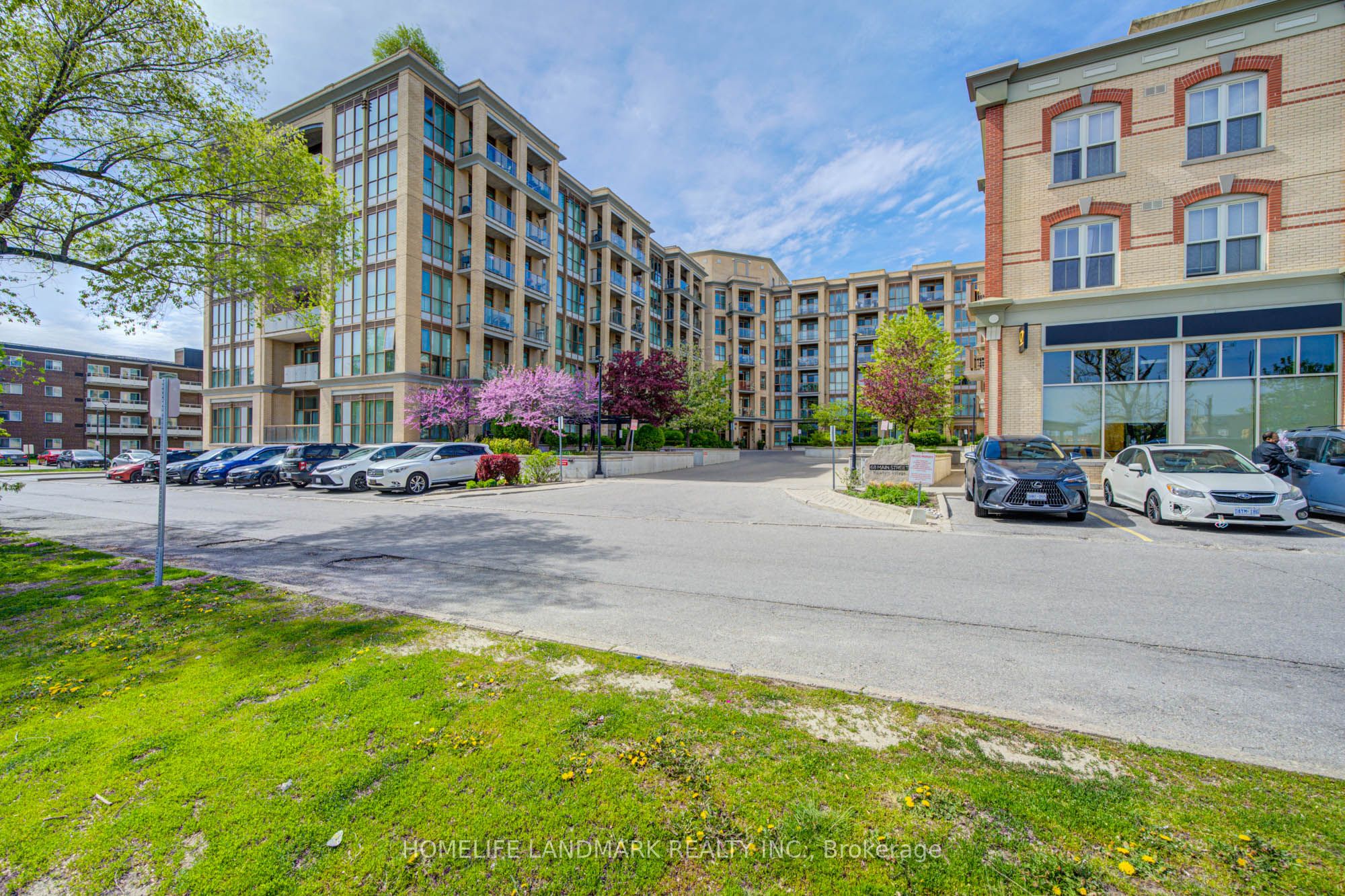 68 Main Street N 618, Markham, ON L3P 0N5 photo 4