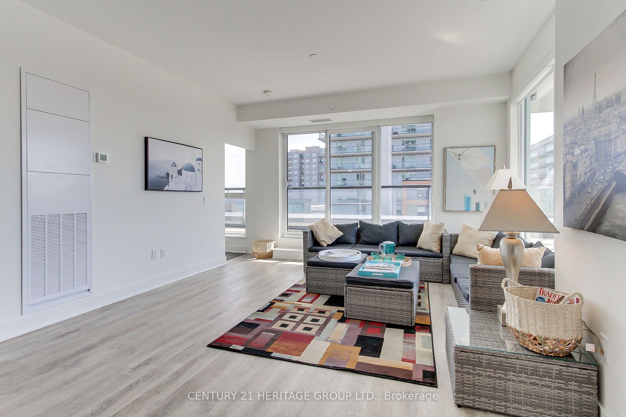 185 Deerfield Road 503, Newmarket, ON L3Y 0G7 photo 3
