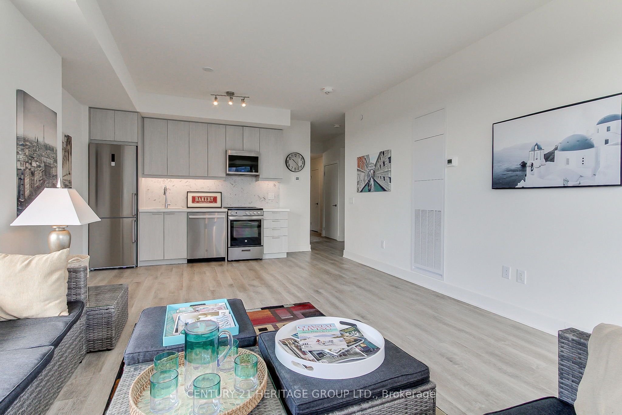 185 Deerfield Road 503, Newmarket, ON L3Y 0G7 photo 5