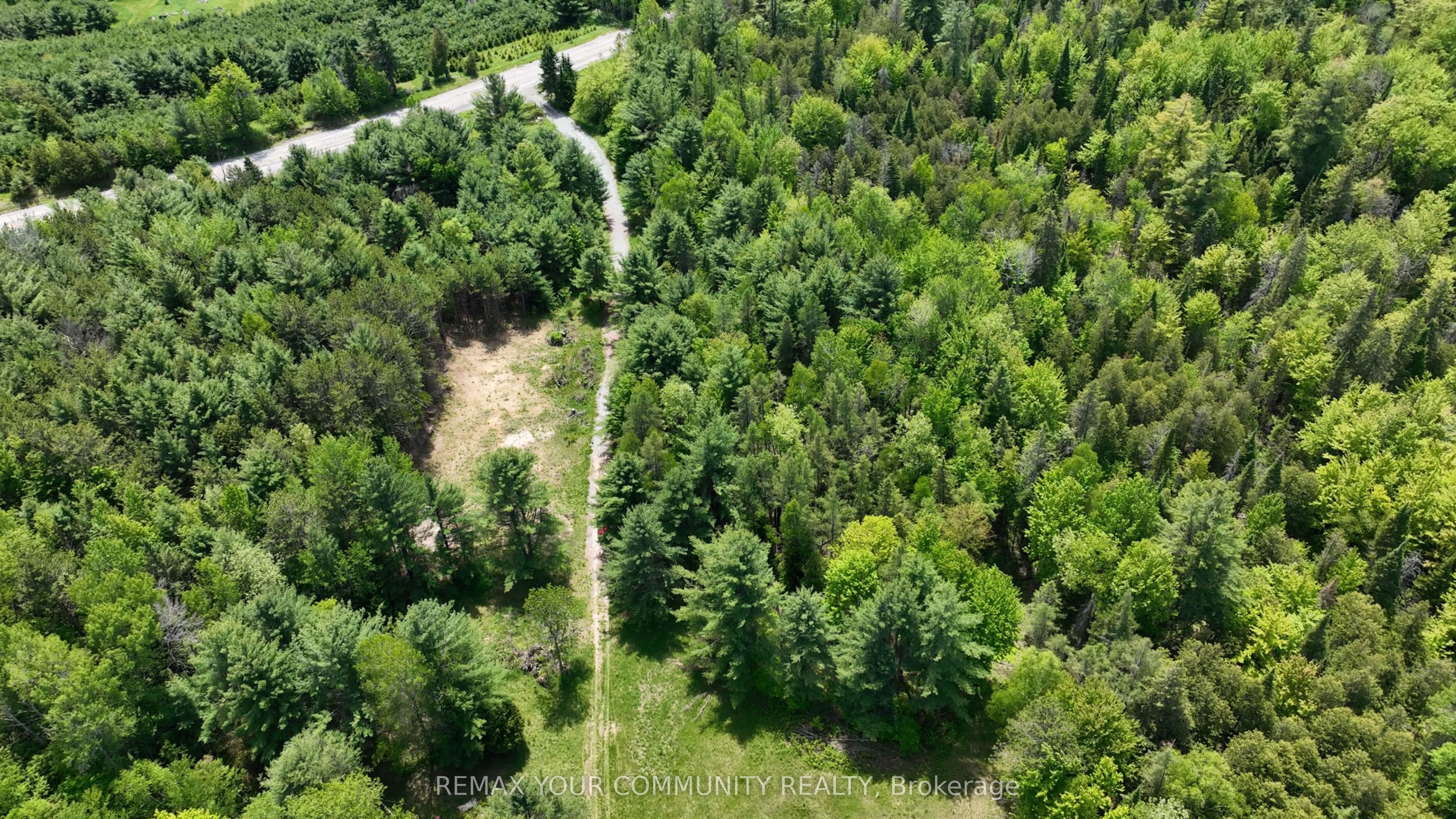 574 Zephyr Rd, Uxbridge, ON L9P 1R2