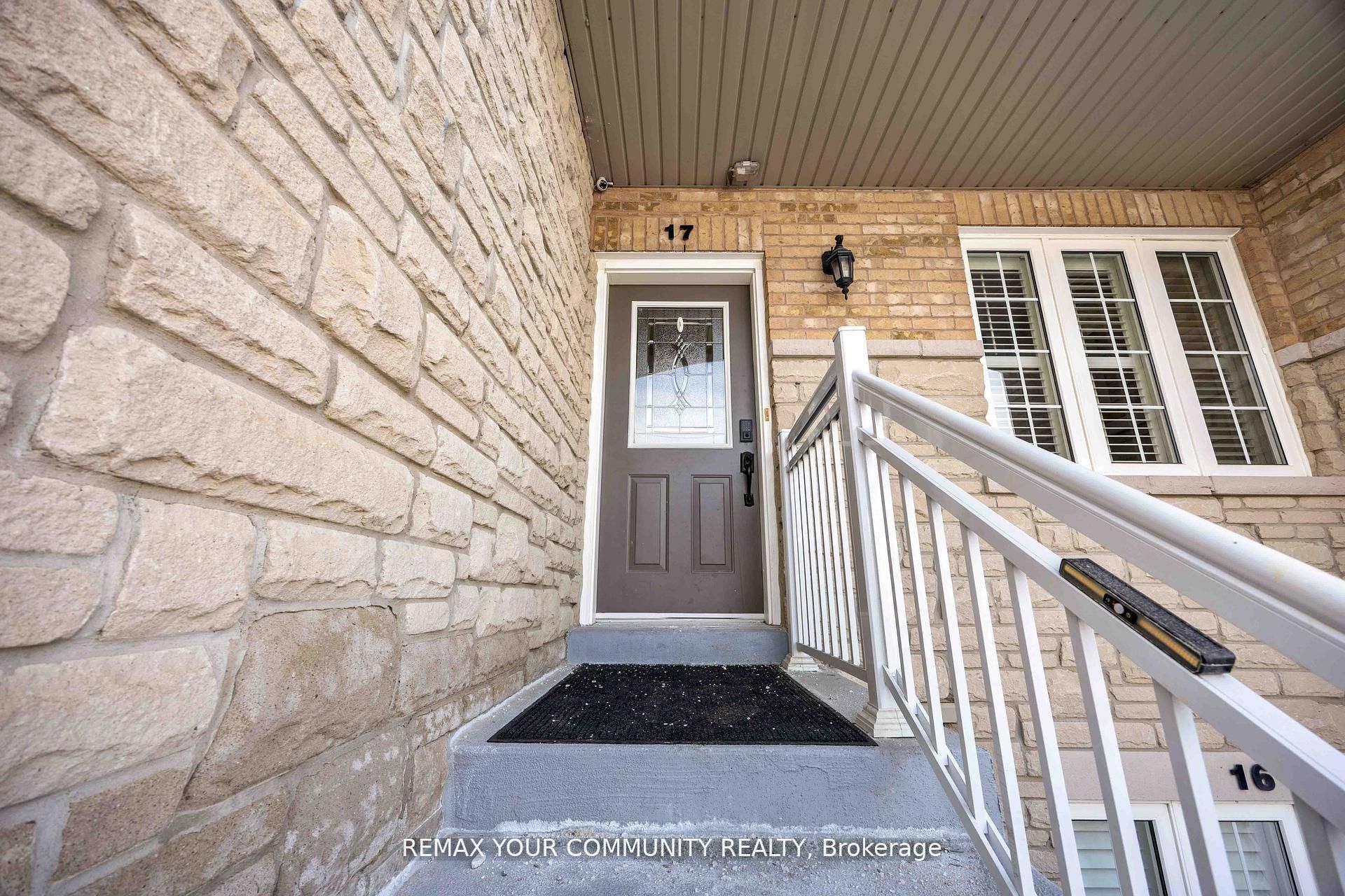 520 Silken Laumann Drive 17, Newmarket, ON L3X 2S7 photo 4