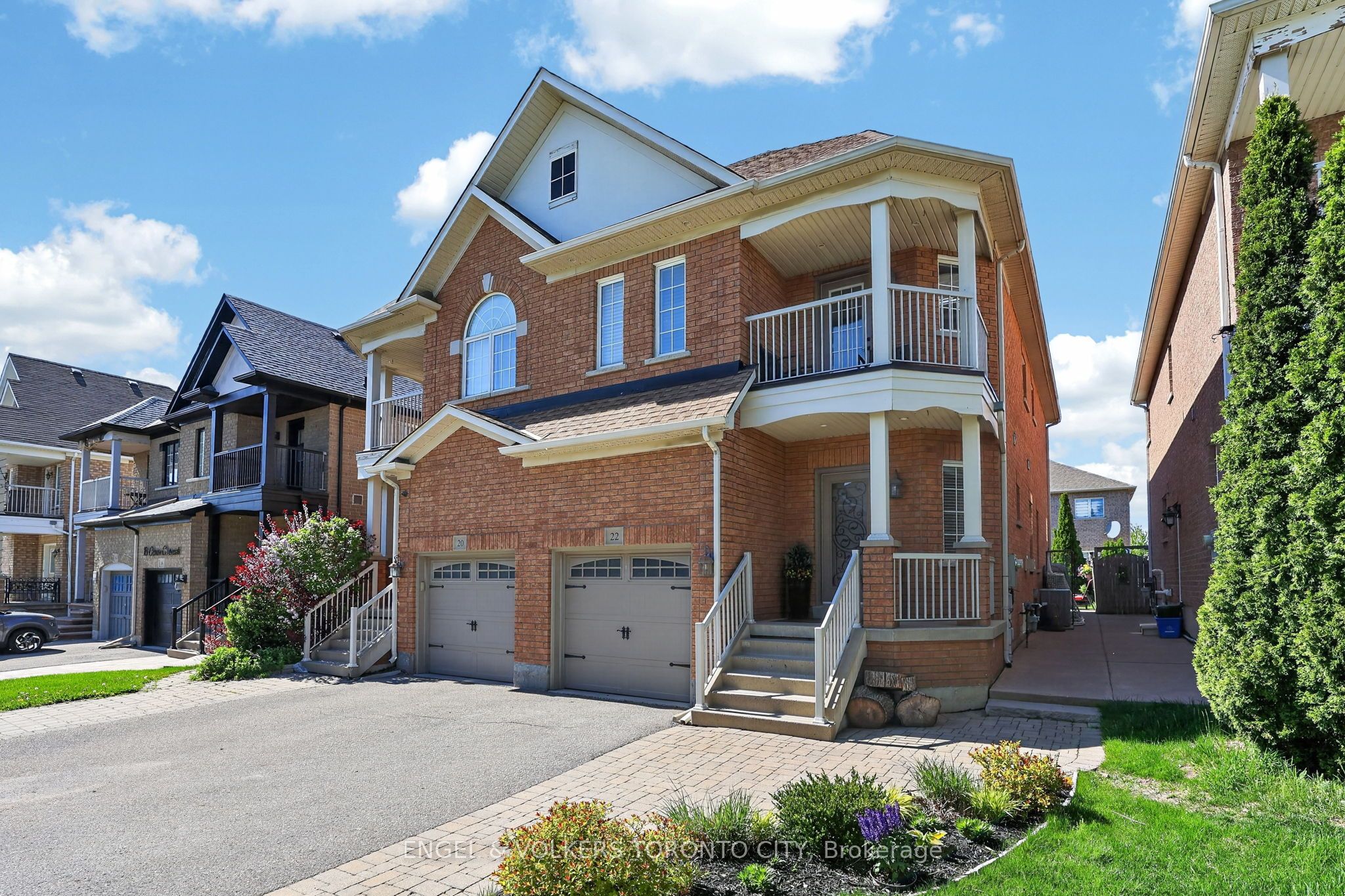 22 Ozner Crescent, Vaughan, ON L4H 0E2 photo 2