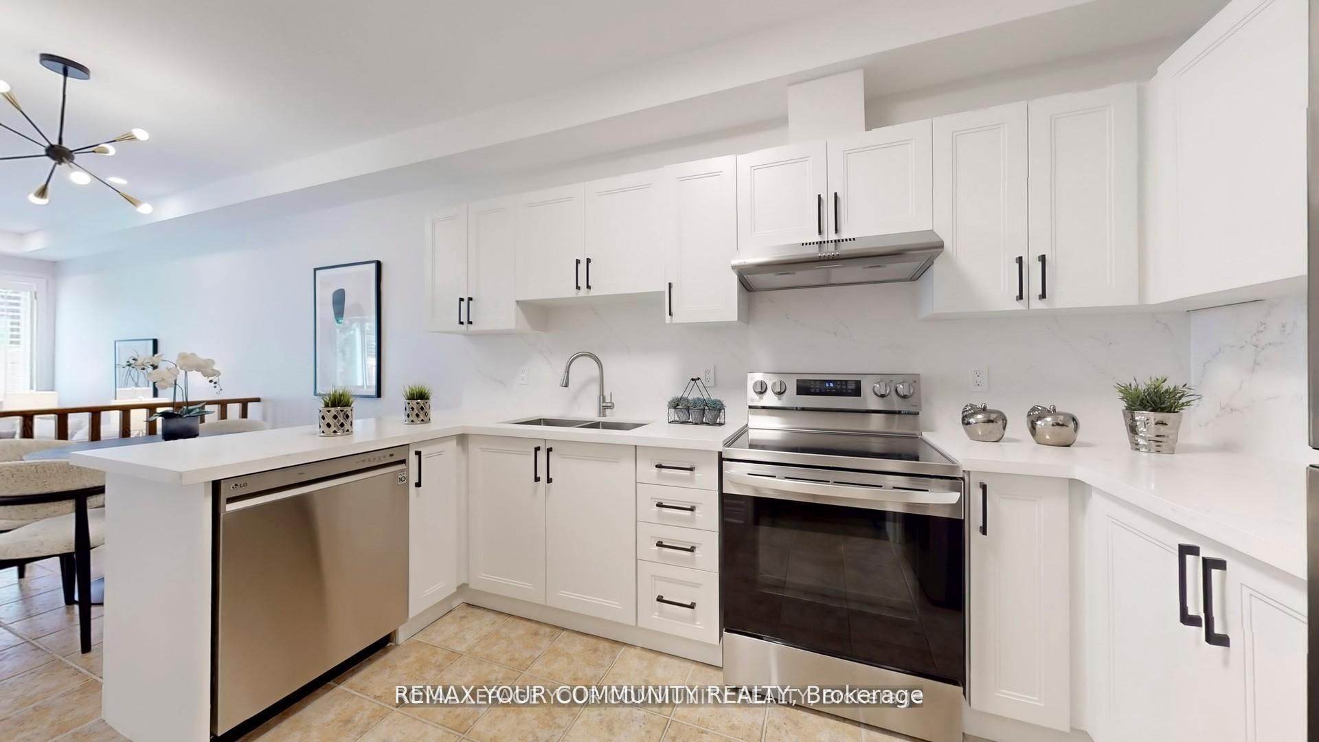 190 Harding Boulevard W 164, Richmond Hill, ON L4C 0J9 photo 5