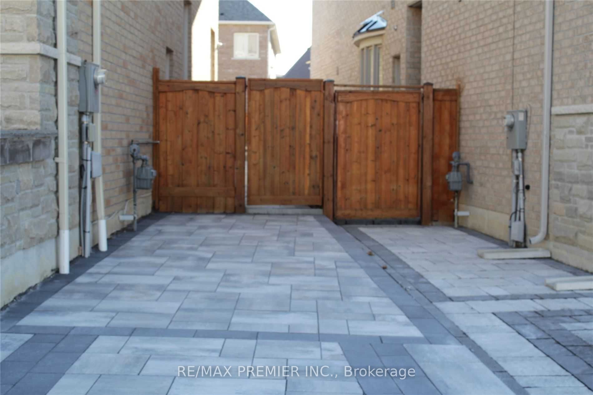 122 Garyscholl Road Bsmt, Vaughan, ON L4H 3R7 photo 2