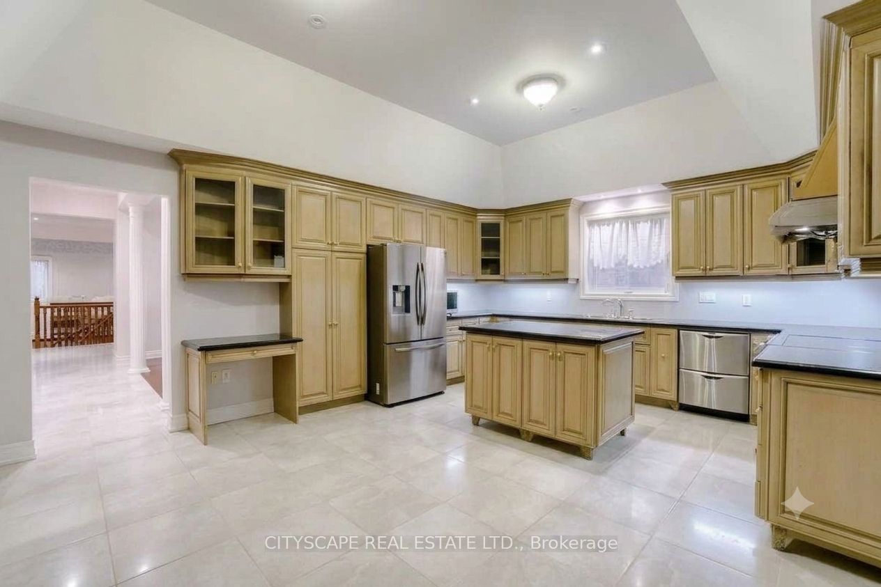 41 Diana Drive Main, King, ON L0G 1N0 photo 2