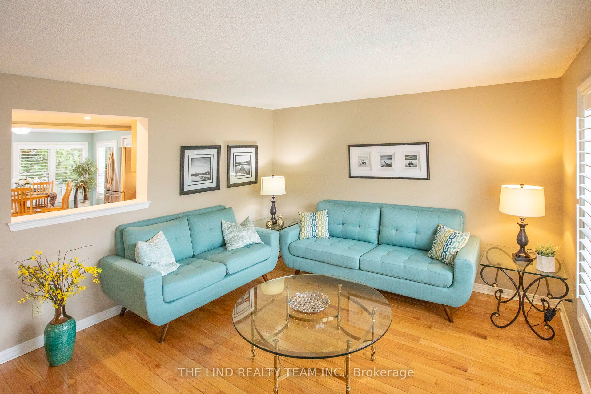 272 Jeff Smith Court, Newmarket, ON L3Y 8C5 photo 4