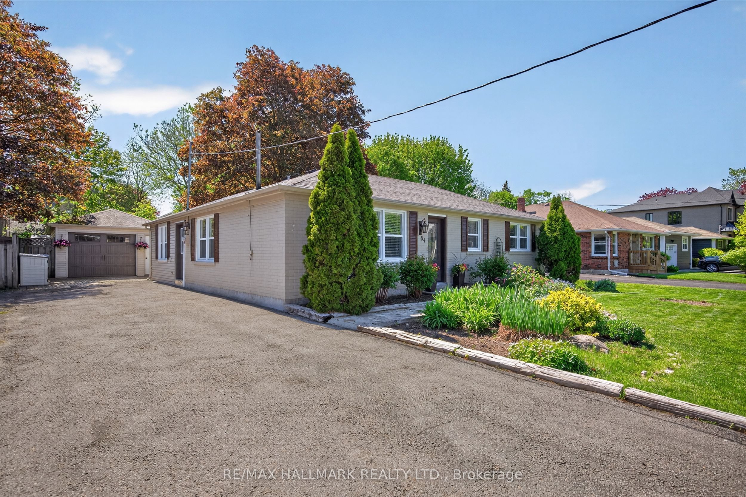 84 Park Drive, Whitchurch-Stouffville, ON L4A 4T3 photo 2