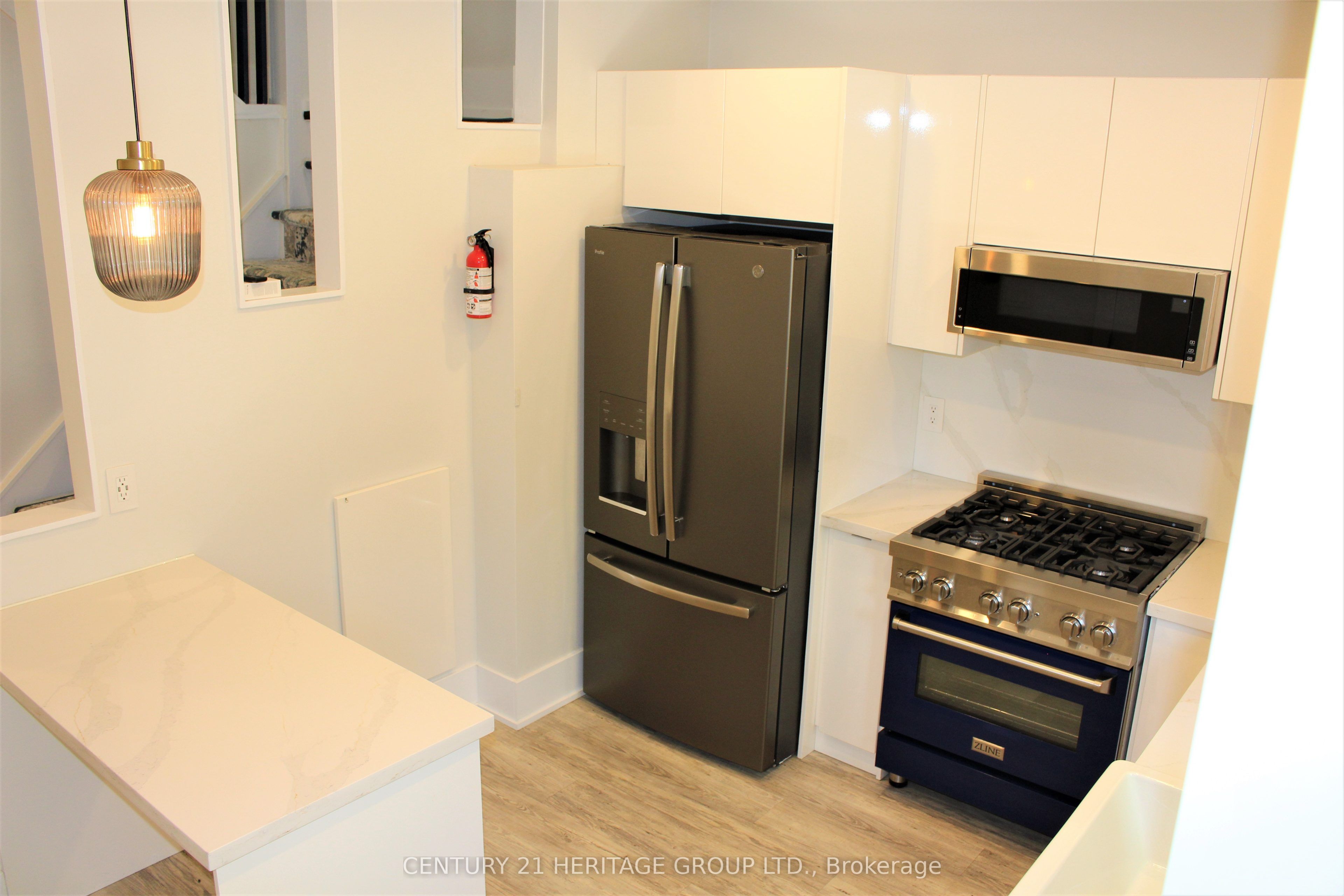 269 Prospect Street, Newmarket, ON L3Y 3V3 photo 4