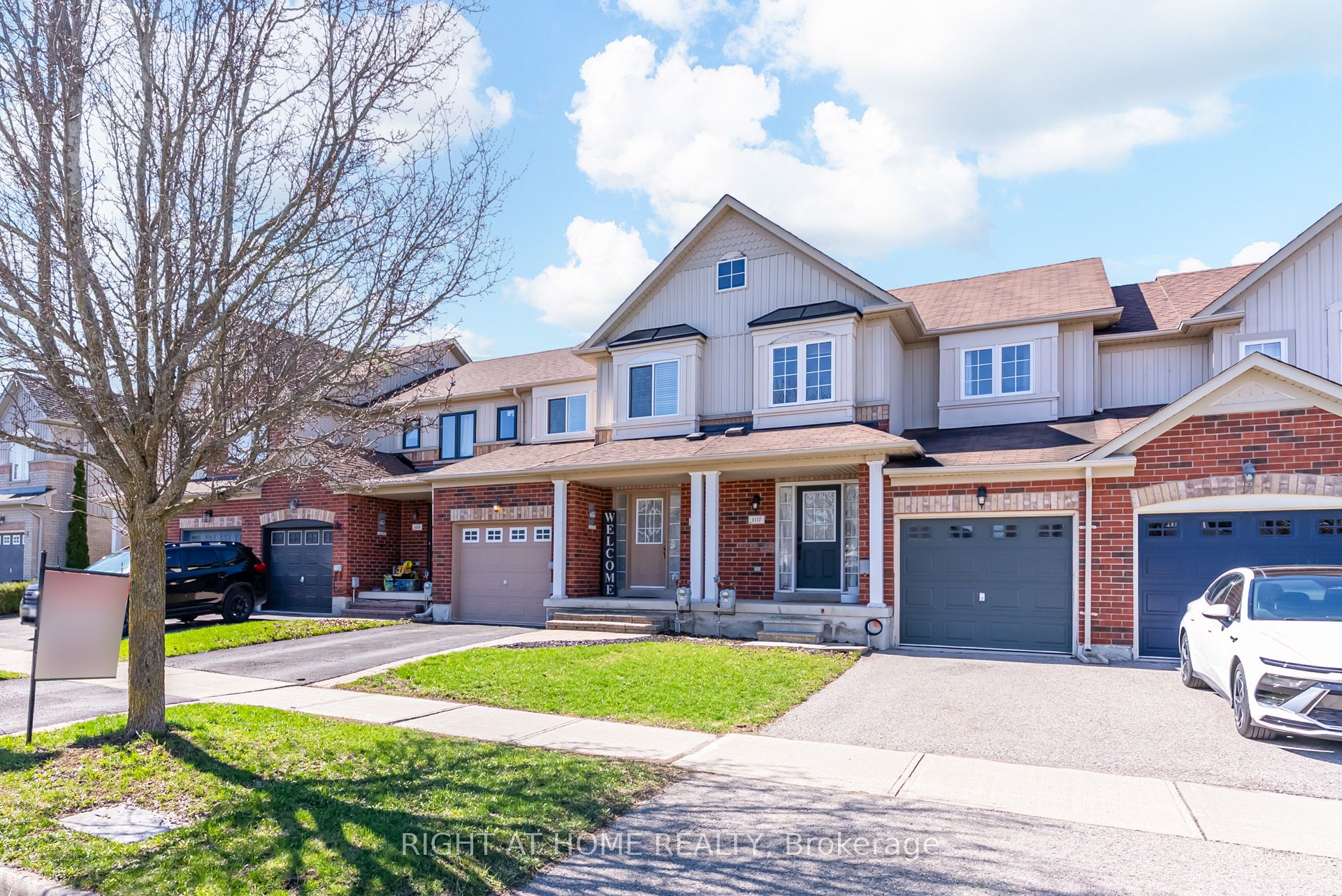 105 Hammill Heights, East Gwillimbury, ON L0G 1M0 photo 2