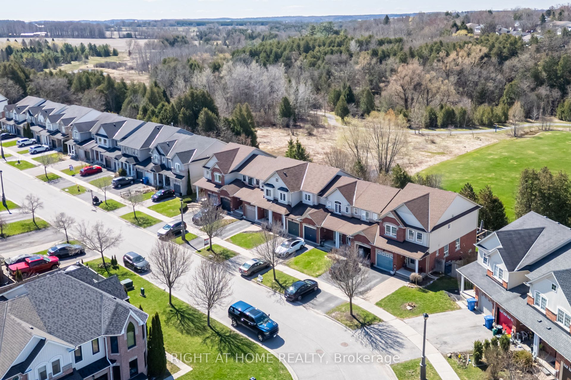 105 Hammill Heights, East Gwillimbury, ON L0G 1M0 photo 5