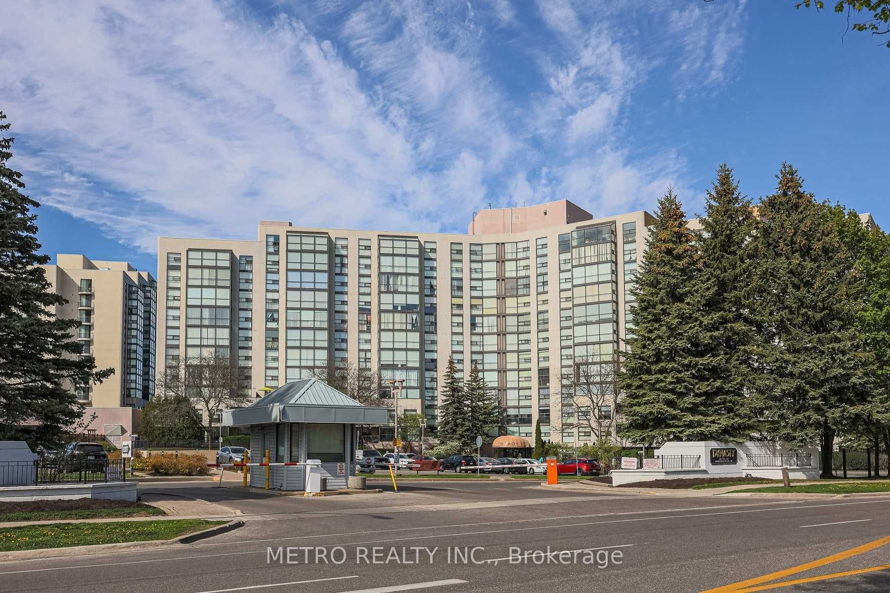 30 Harding Boulevard 706, Richmond Hill, ON L4C 9M3