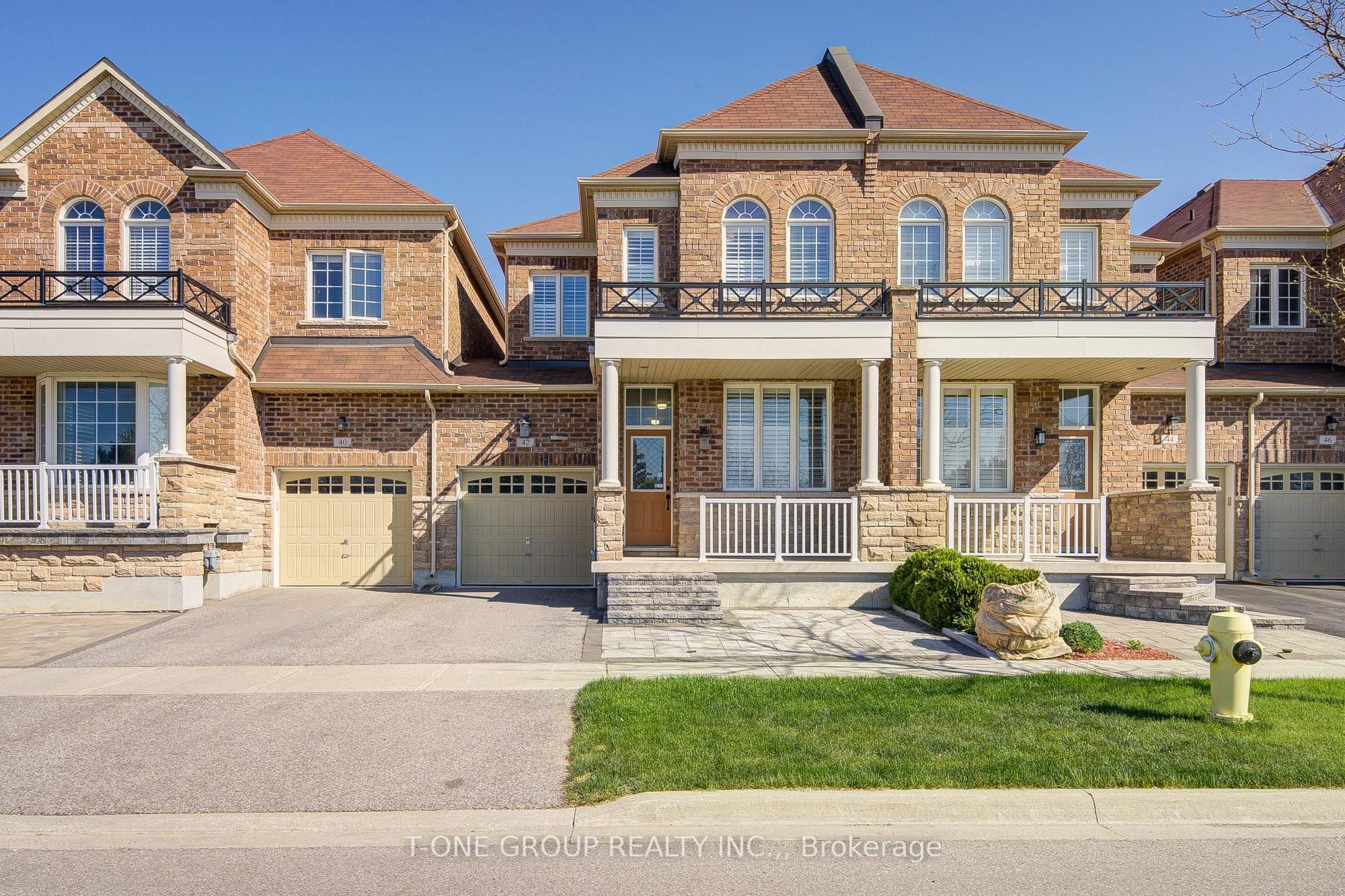 42 Christian Ritter Drive, Markham, ON L6C 0W1 photo 2