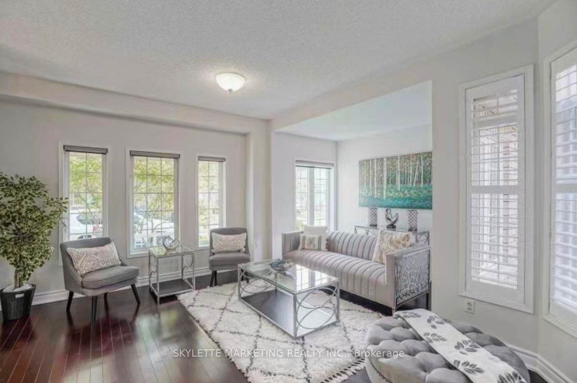 100 Emery Hill Boulevard, Markham, ON L6C 2S6 photo 5