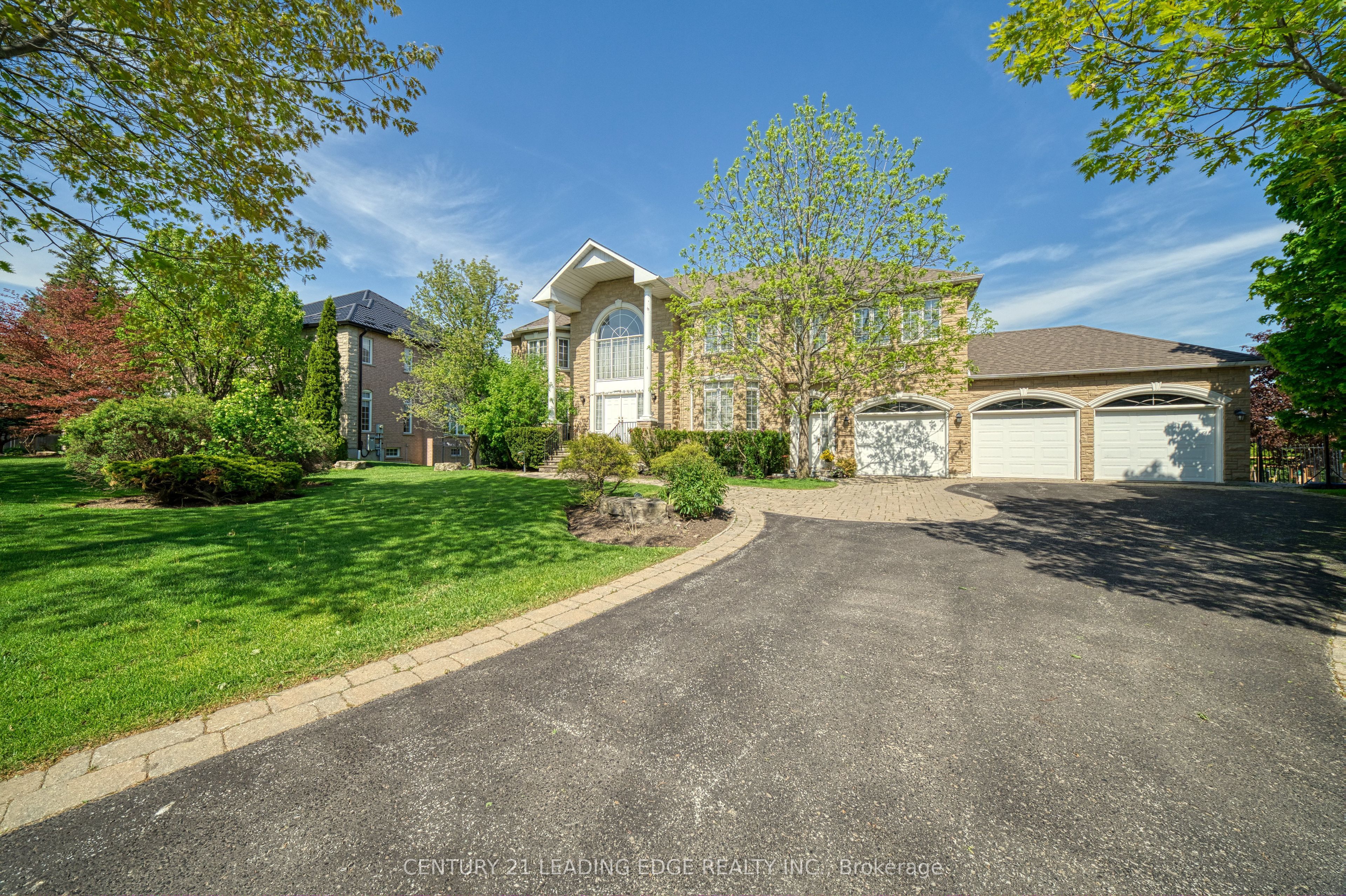 15 Upper Ridge Court, Markham, ON L3S 3W6 photo 2