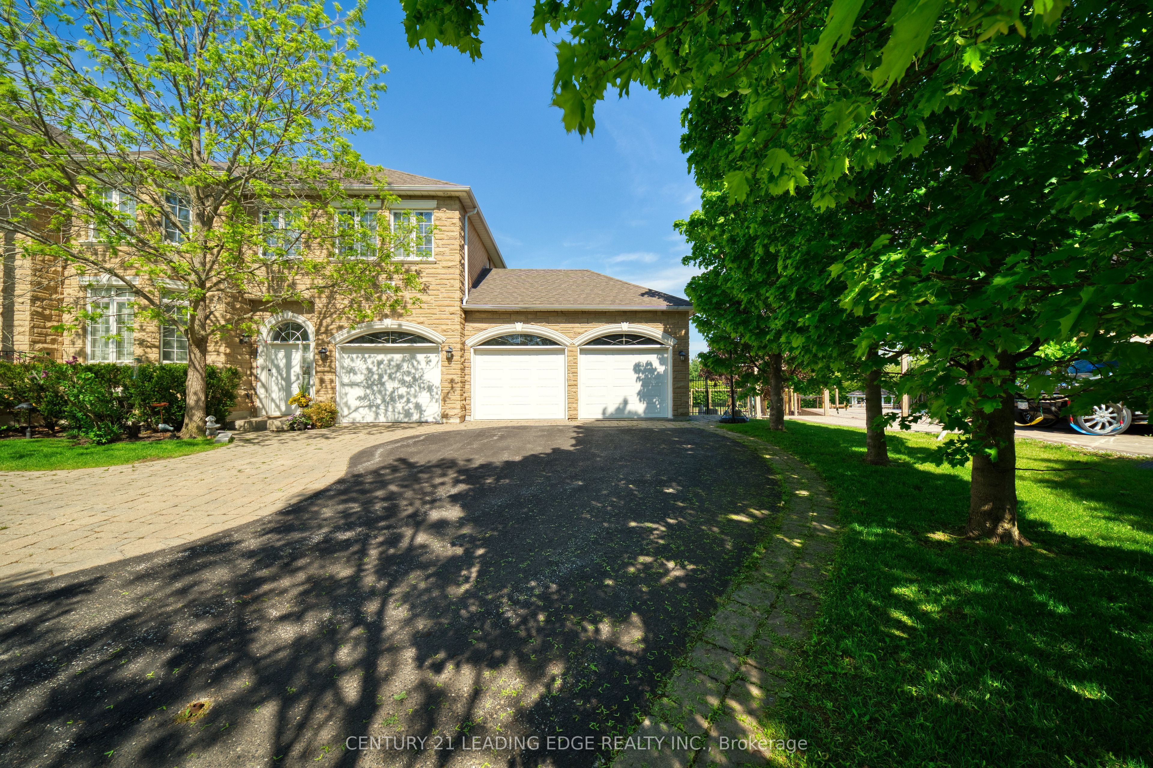 15 Upper Ridge Court, Markham, ON L3S 3W6 photo 3