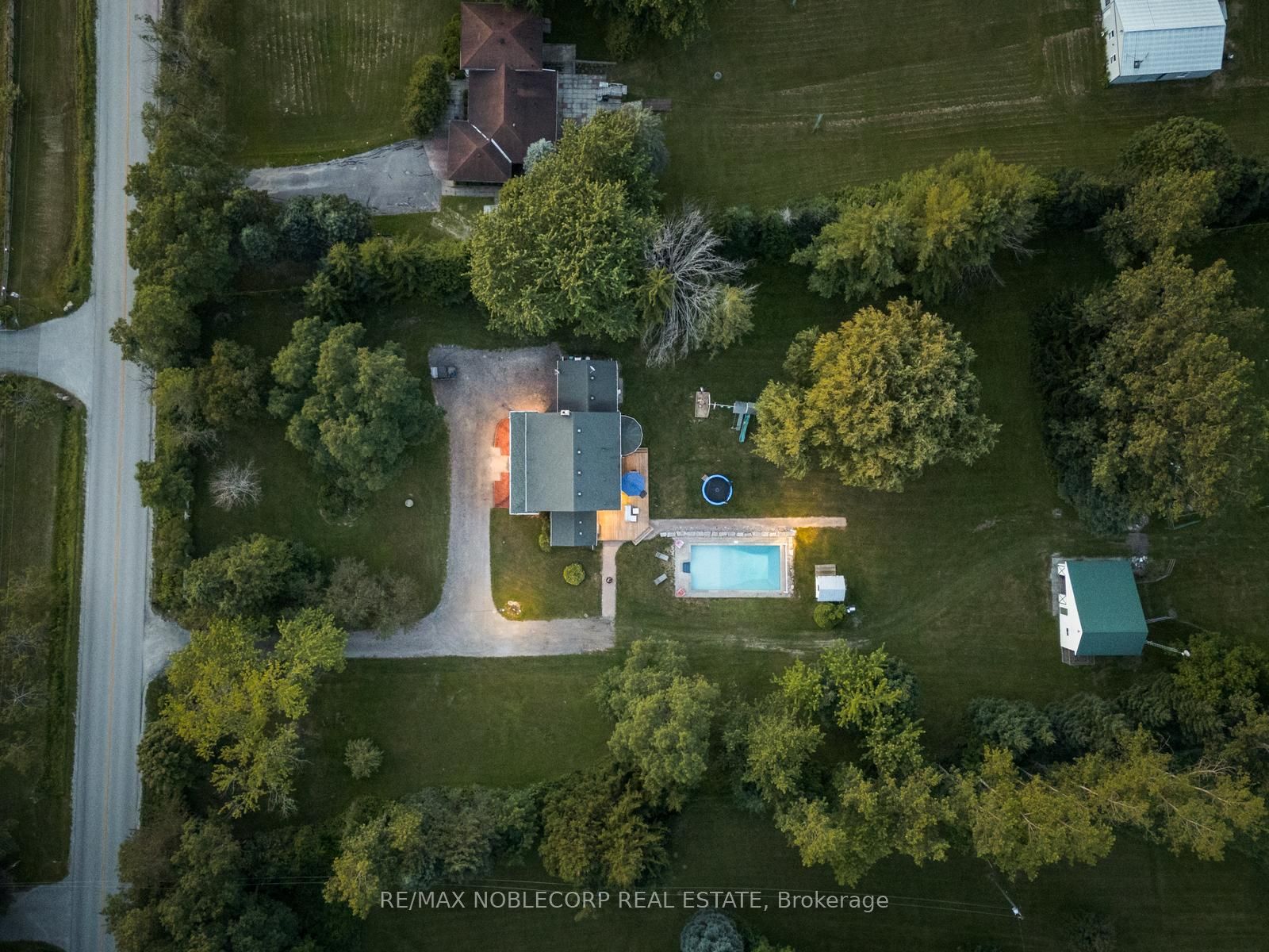 2037 15th Side Road, New Tecumseth, ON L0G 1W0