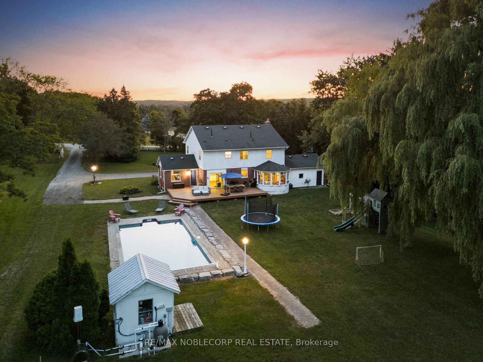 2037 15th Side Road, New Tecumseth, ON L0G 1W0 photo 3