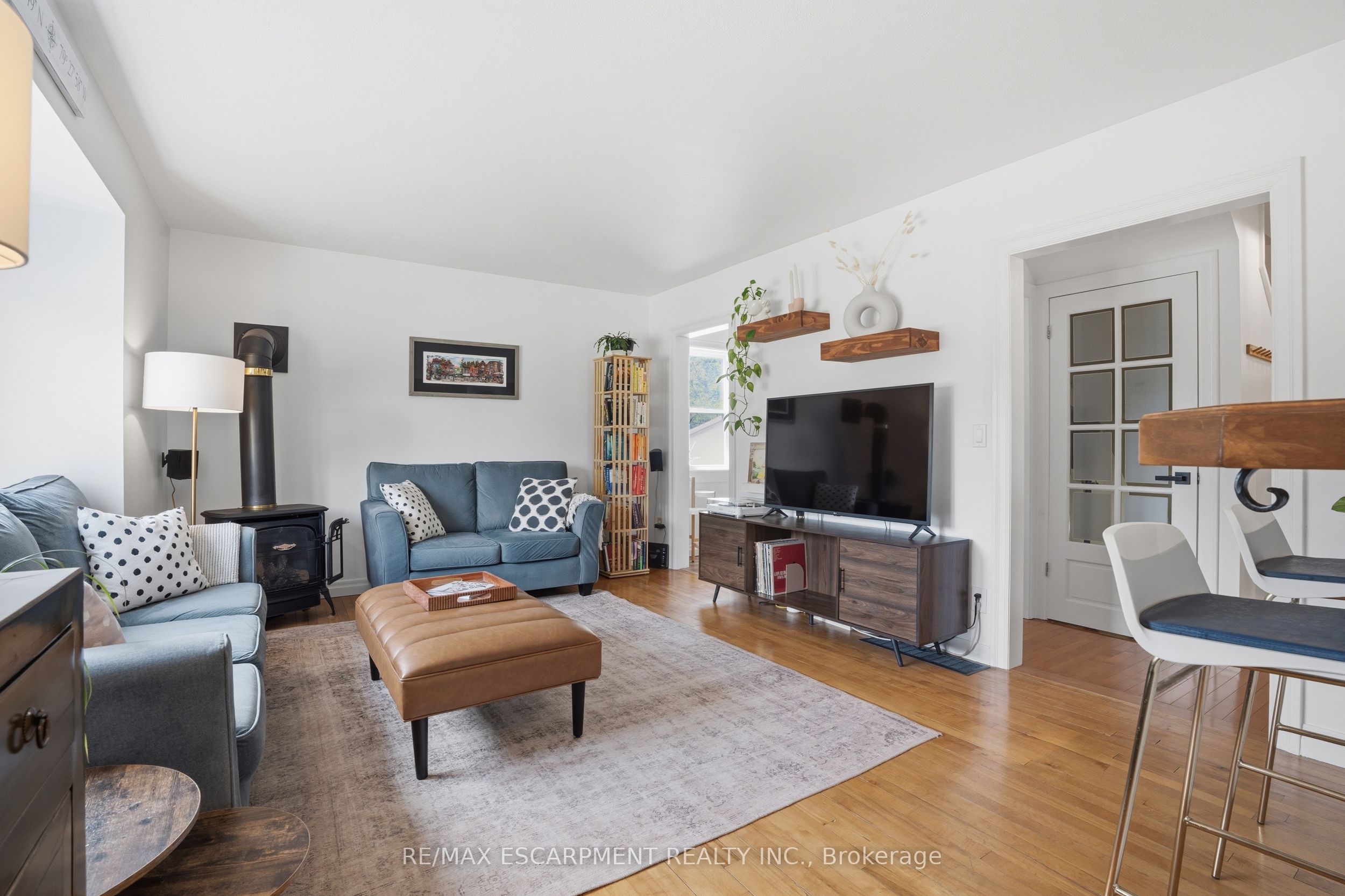 261 Andrew Street, Newmarket, ON L3Y 1H1 photo 5