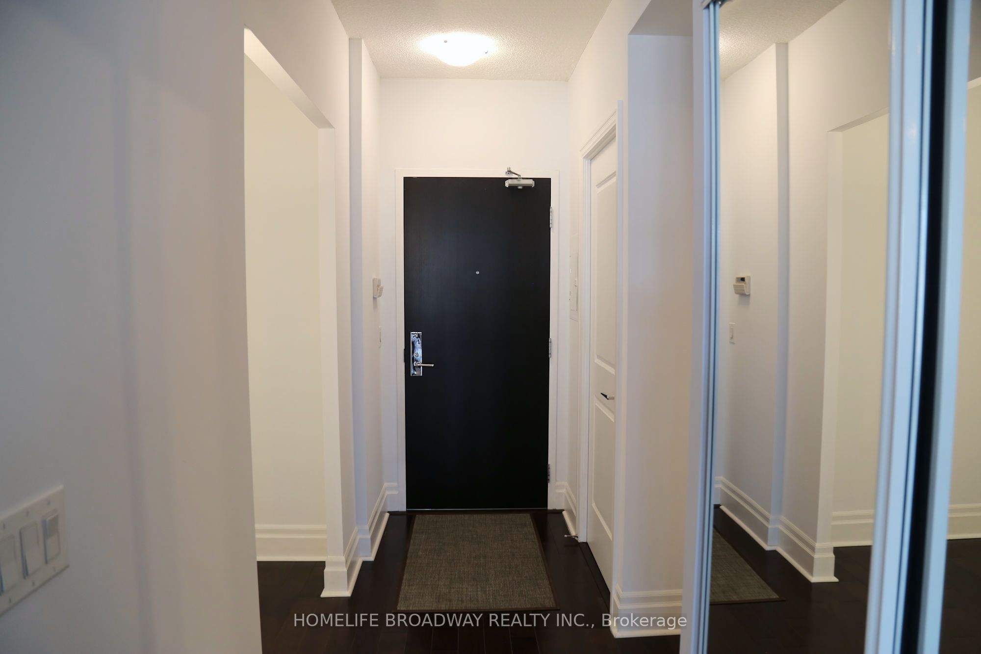 1 Upper Duke Crescent 806, Markham, ON L6G 0B6 photo 5