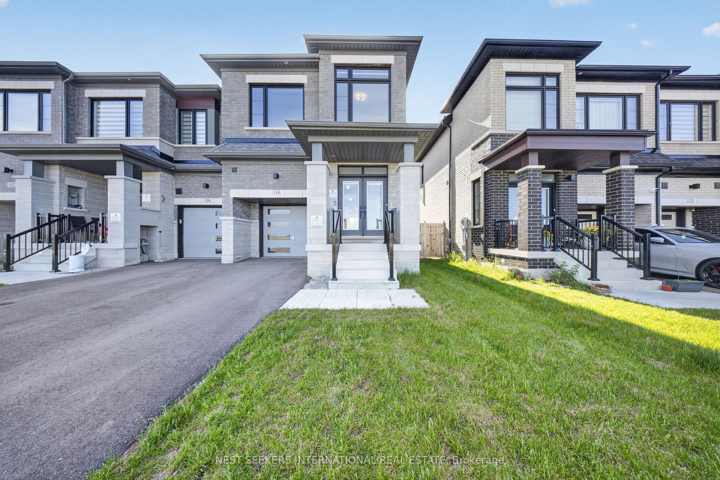 110 Hartington Street, Vaughan, ON L4H 5J7 photo 2