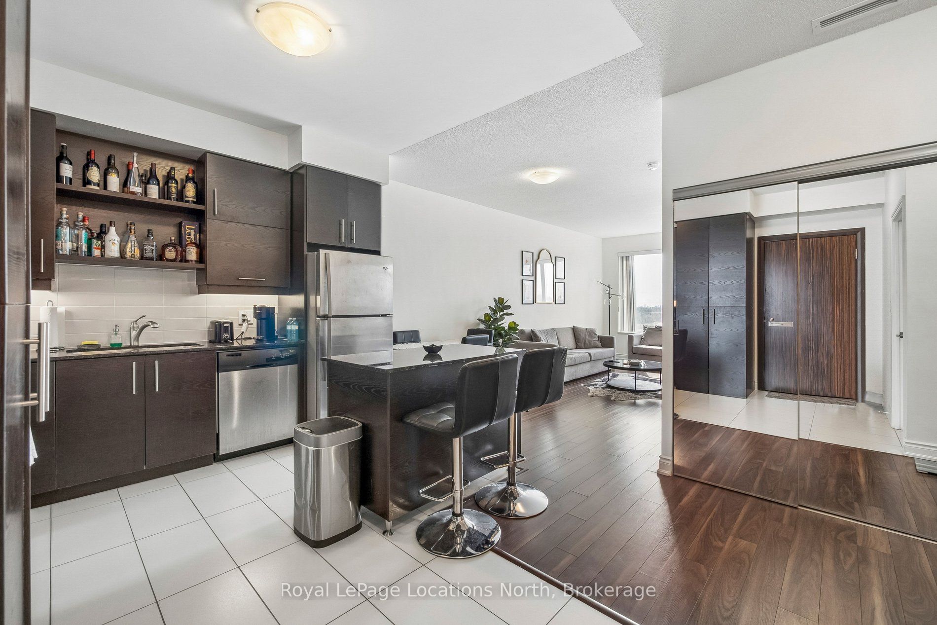 277 South Park Road 810, Markham, ON L3T 0B7 photo 3
