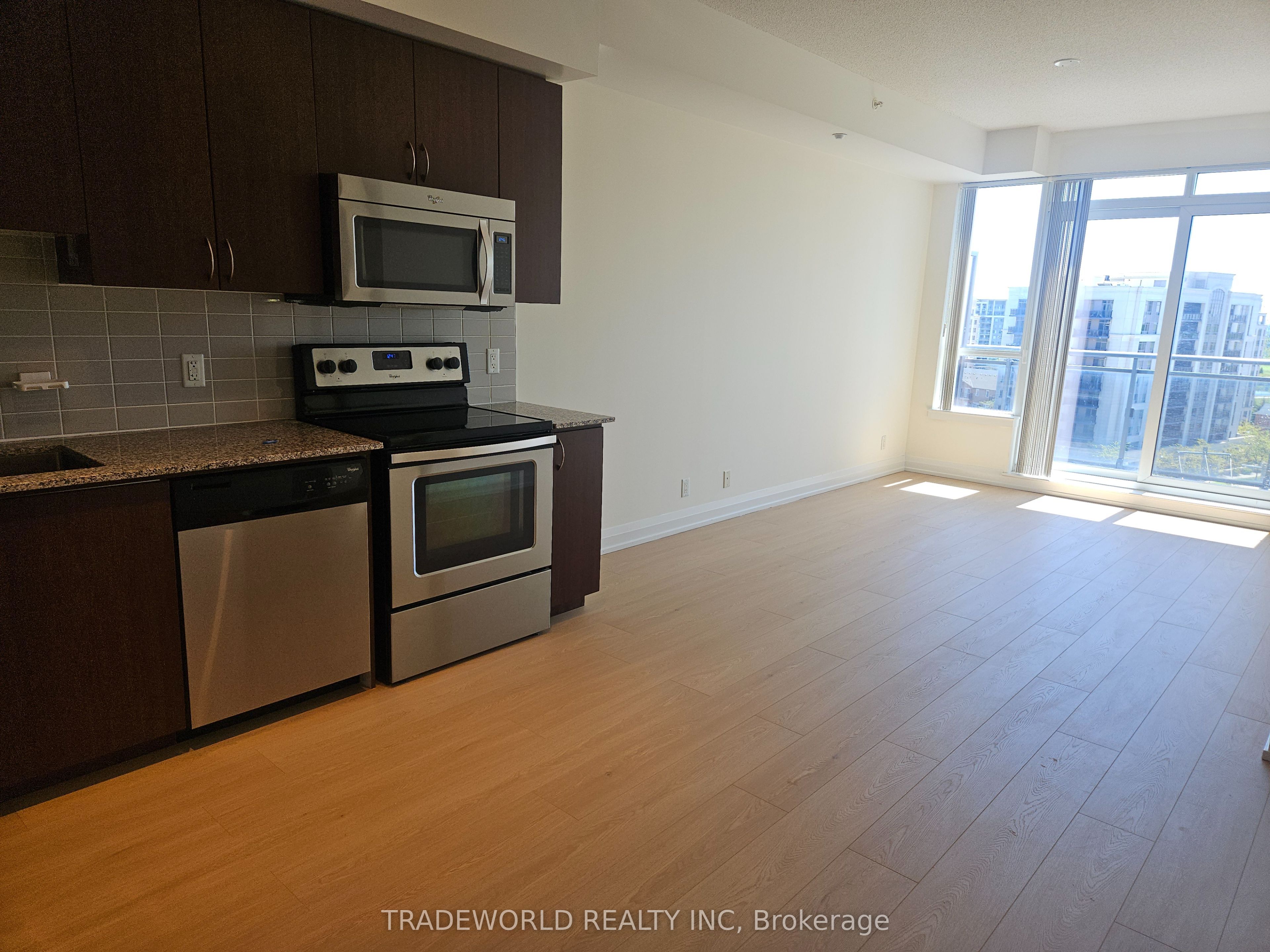 370 Highway 7 E 1009, Richmond Hill, ON L4B 0C4 photo 4
