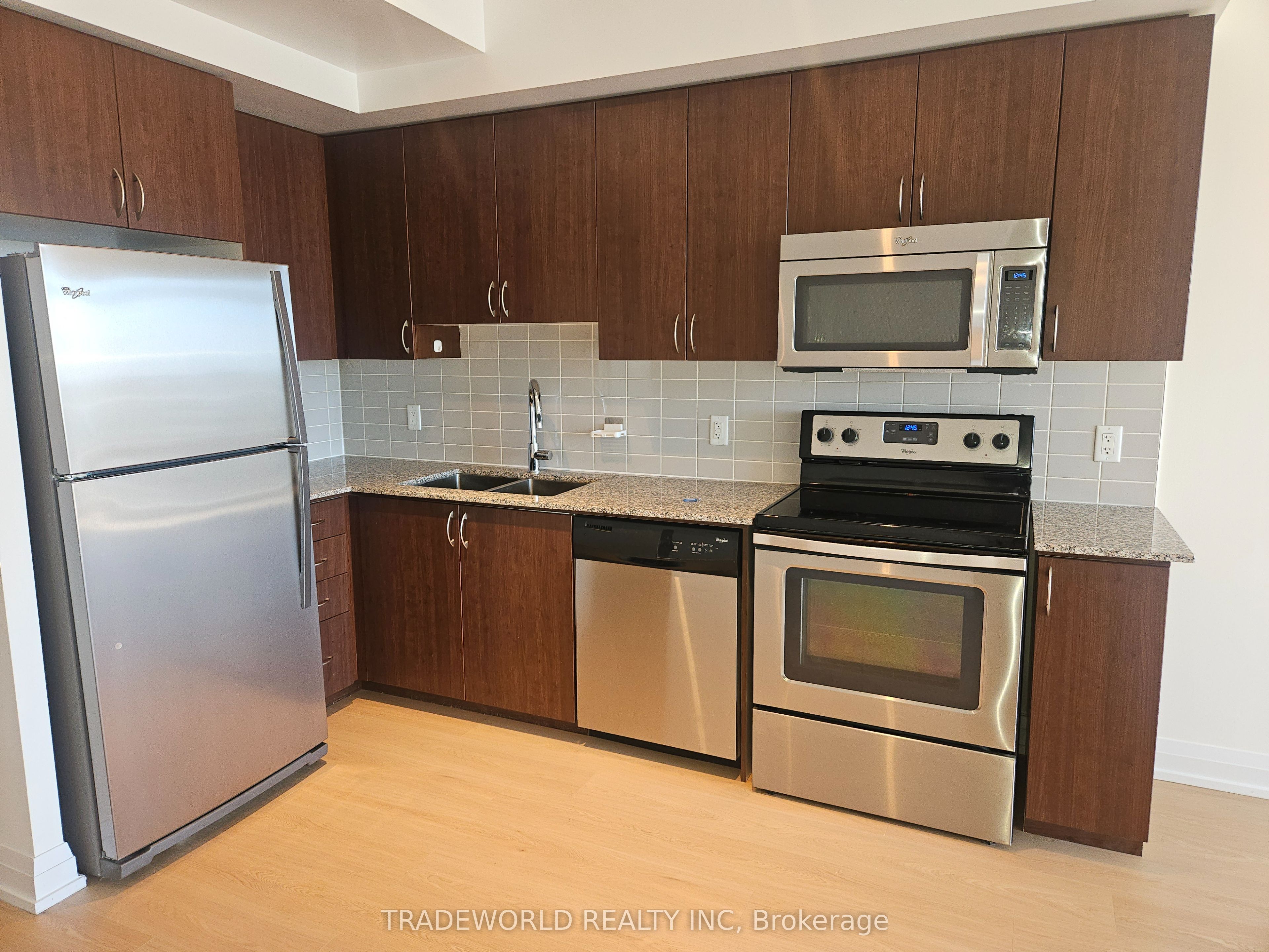 370 Highway 7 E 1009, Richmond Hill, ON L4B 0C4 photo 5