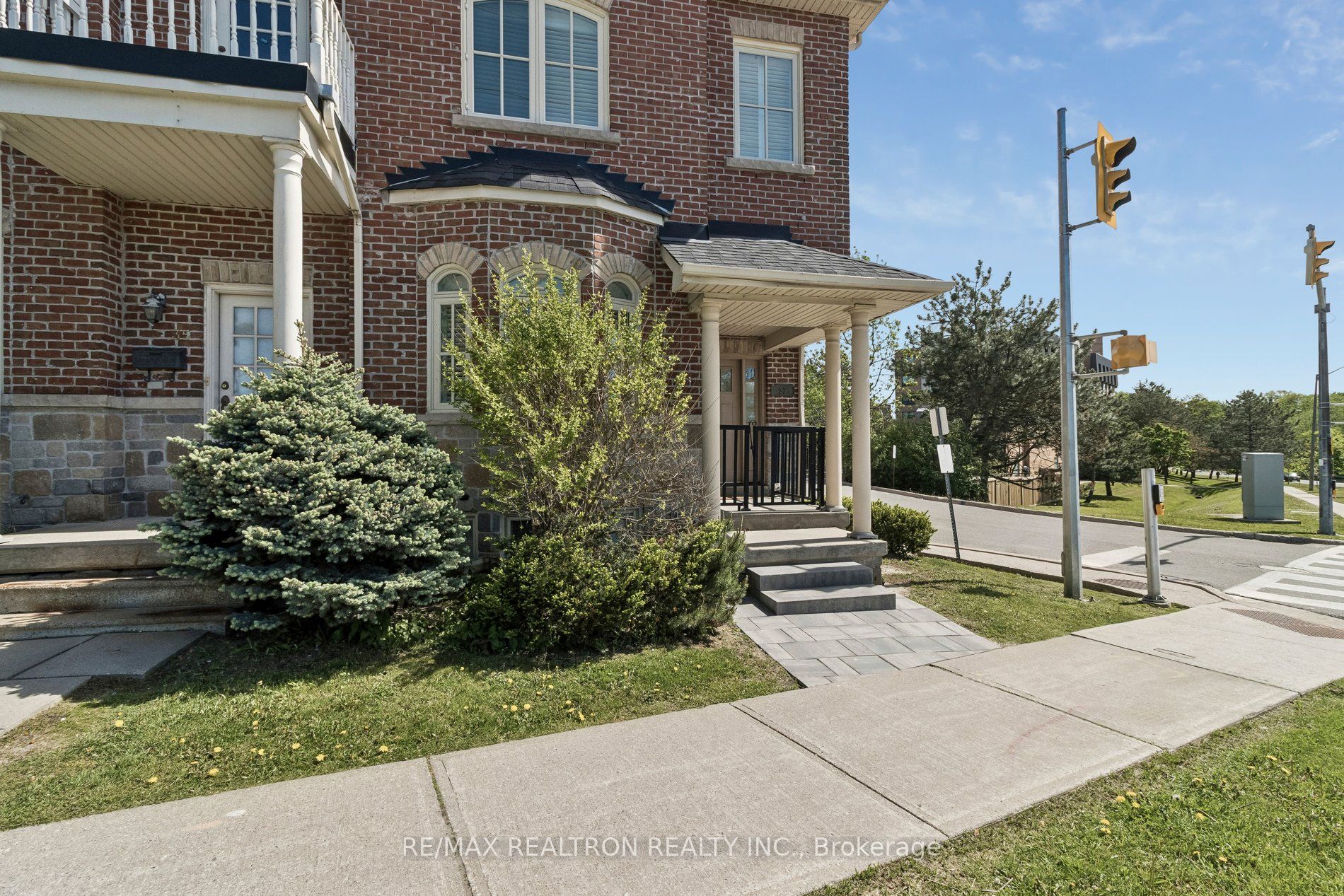 37 Bullock Drive, Markham, ON L3P 8P1 photo 2