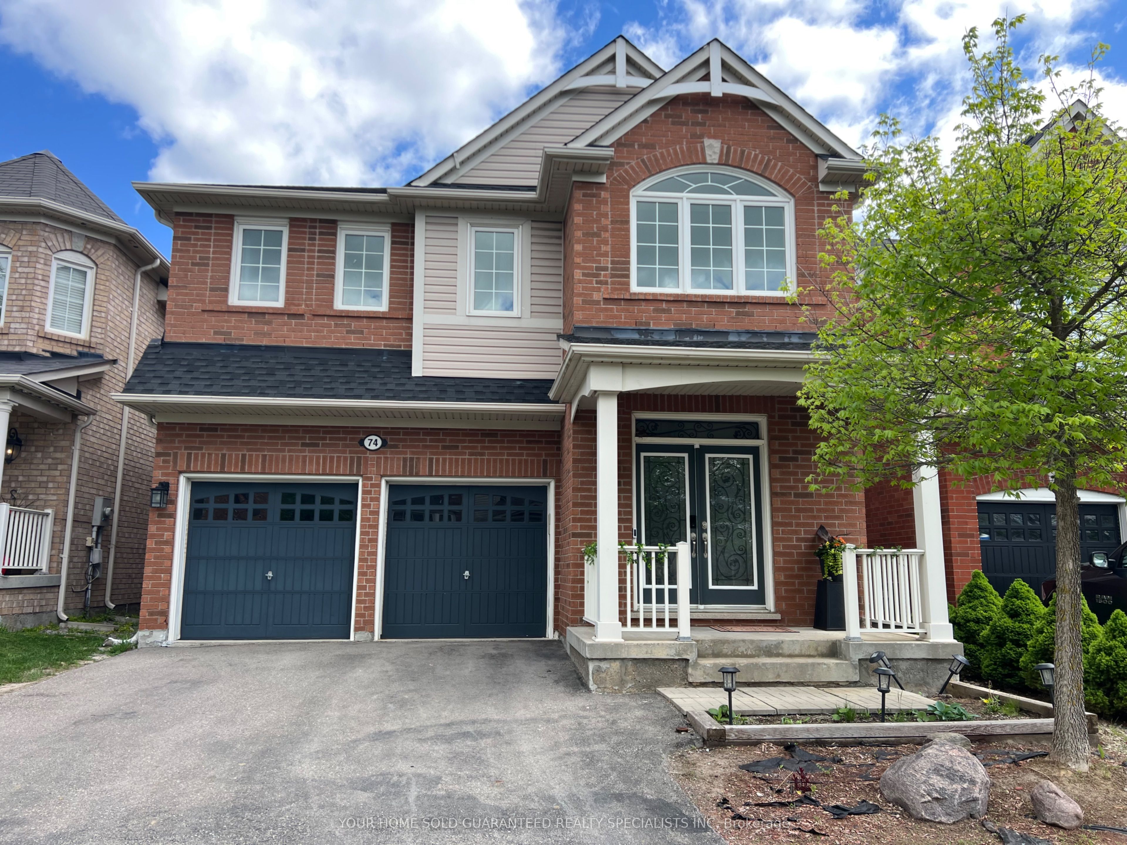 74 Bulmer Crescent, Newmarket, ON L3X 3K1