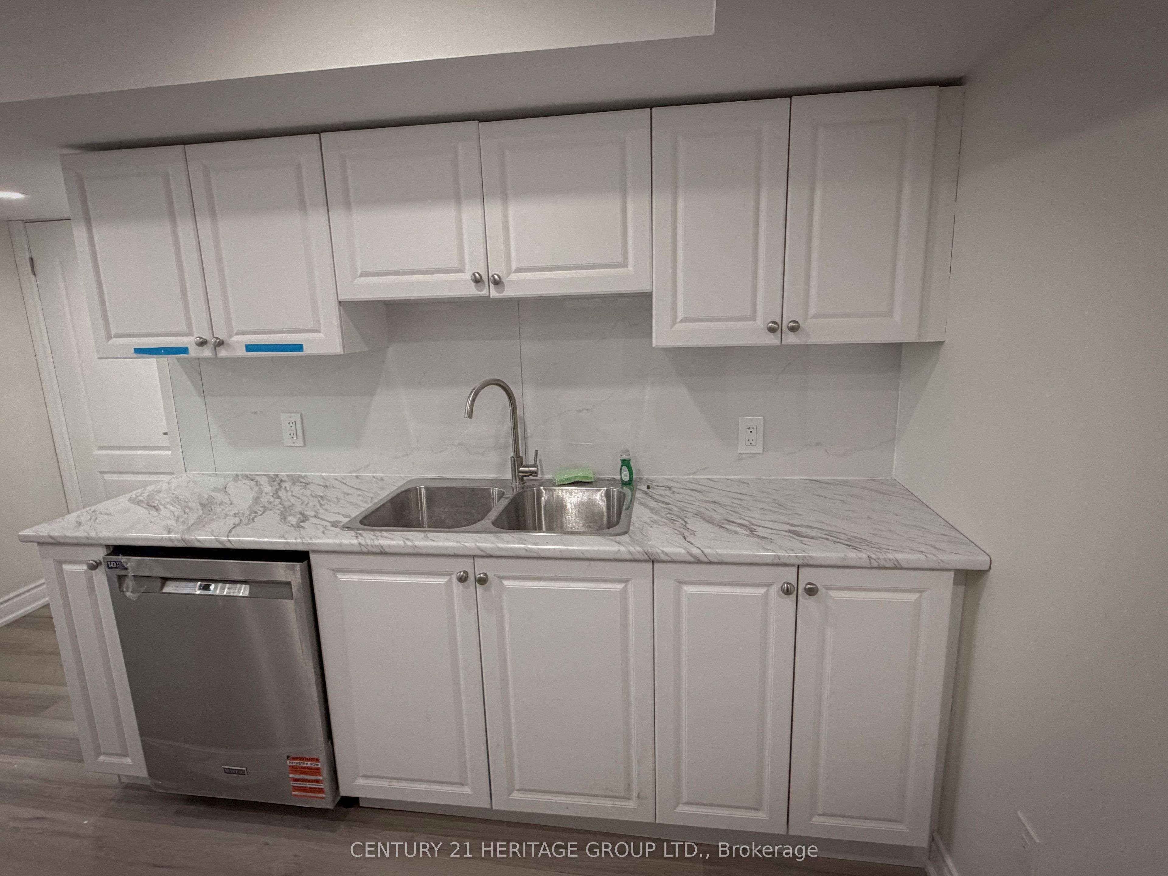 11 Birdsong Street Bsmnt, Richmond Hill, ON L4E 5C2 photo 3