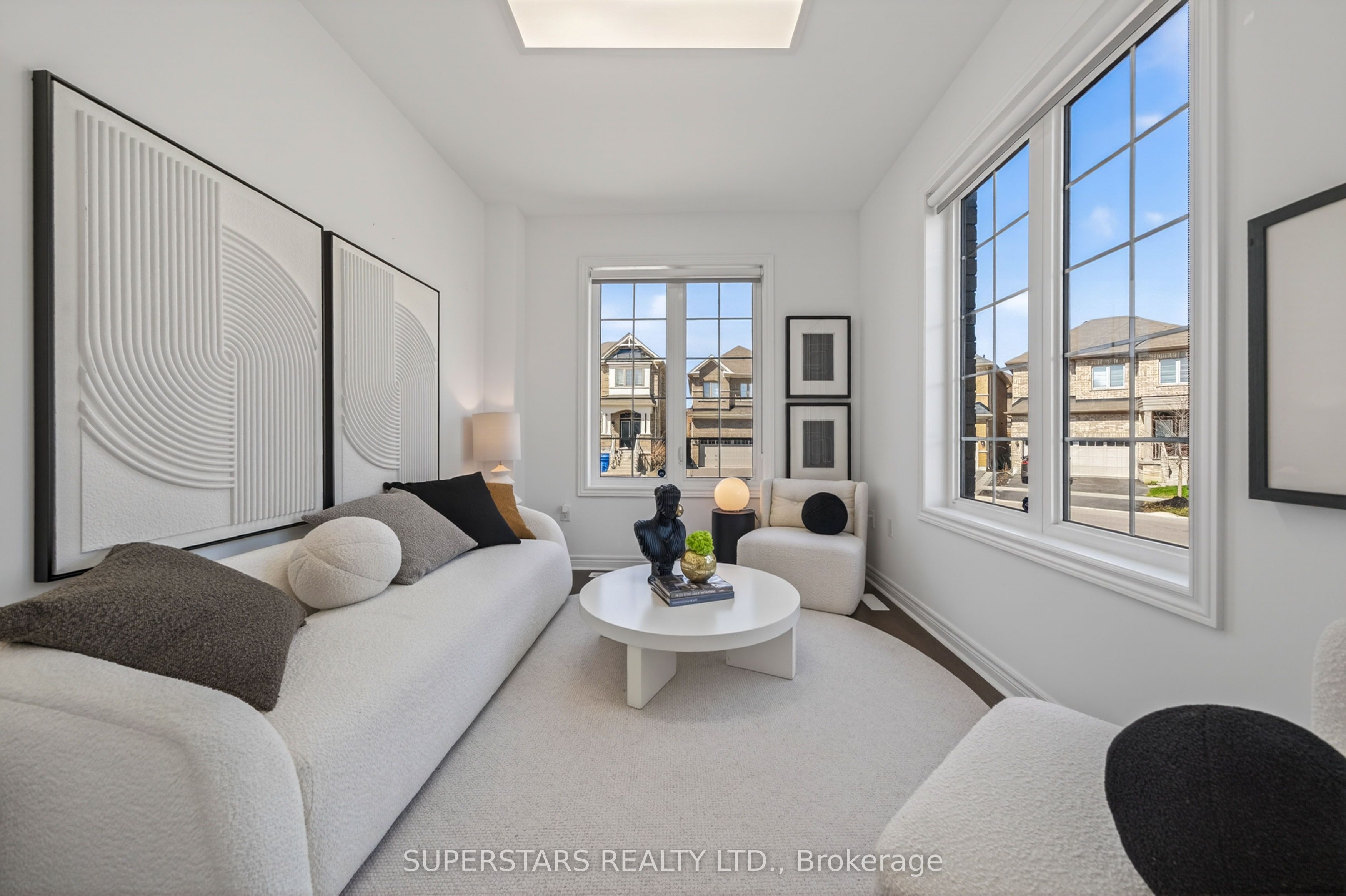 49 Birkett Way Main and Upper, Whitchurch-Stouffville, ON L4A 4P7