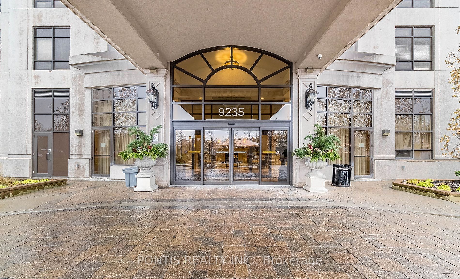 9235 Jane Street 412, Vaughan, ON L6A 0J8 photo 2