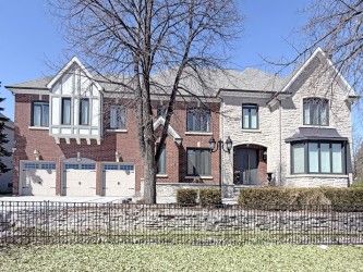 2 Cortina Court N, Richmond Hill, ON L4B 2G8