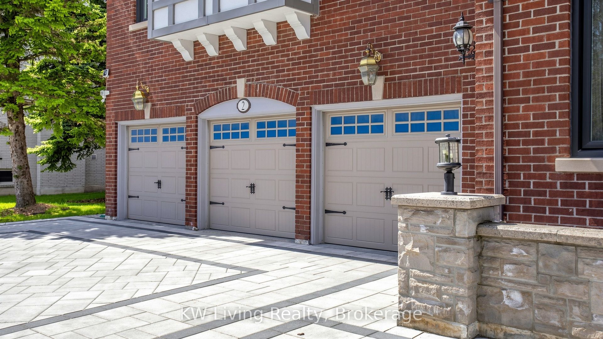 2 Cortina Court N, Richmond Hill, ON L4B 2G8 photo 5