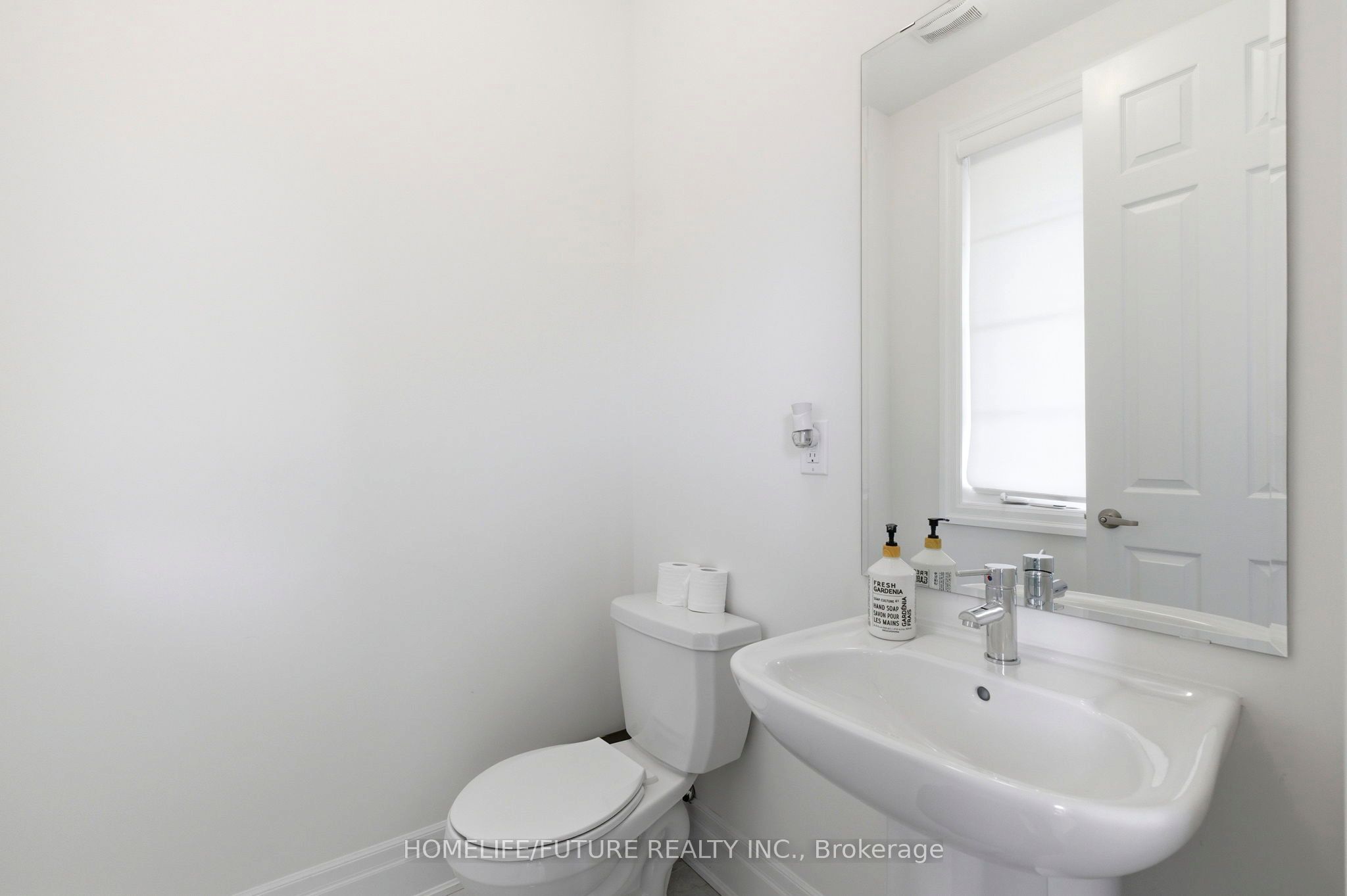 278 Danny Wheeler Boulevard Main, Georgina, ON L4P 0J9 photo 4