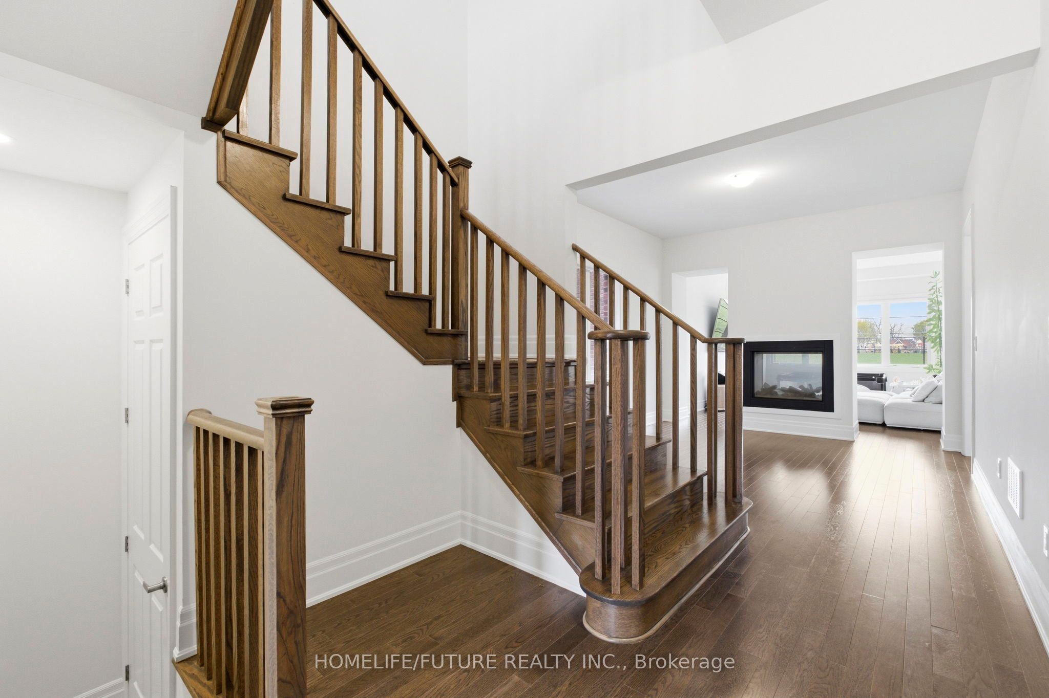 278 Danny Wheeler Boulevard Main, Georgina, ON L4P 0J9 photo 5
