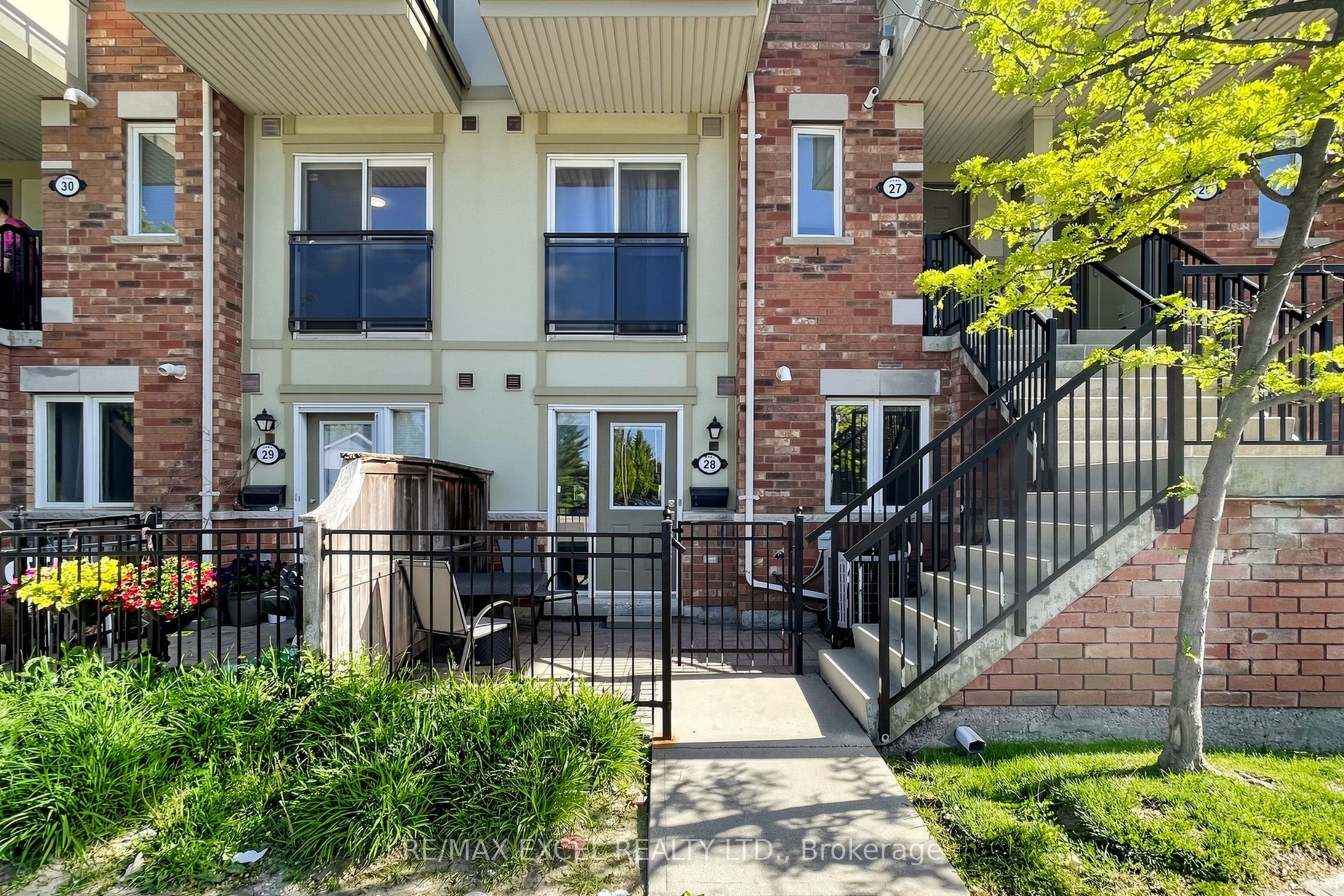 2285 Bur Oak Avenue 28, Markham, ON L6E 0B9 photo 4