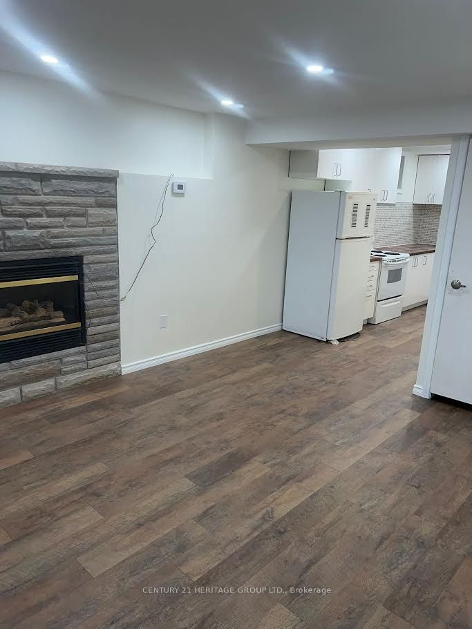 154 Oakcrest Drive Bsmt, Georgina, ON L4P 3H4 photo 5