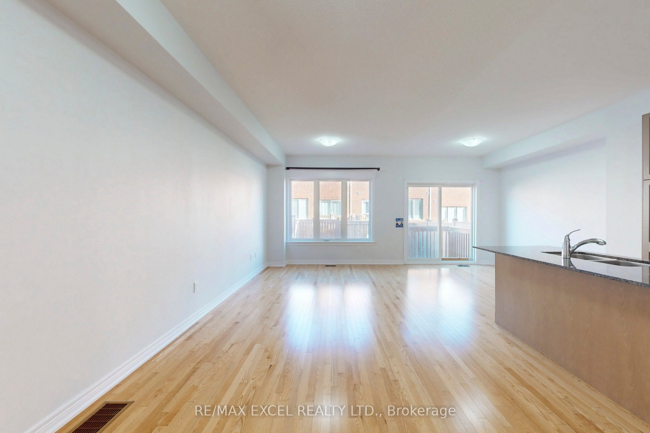 14 TWINFLOWER Lane, Richmond Hill, ON L4E 1E7 photo 4