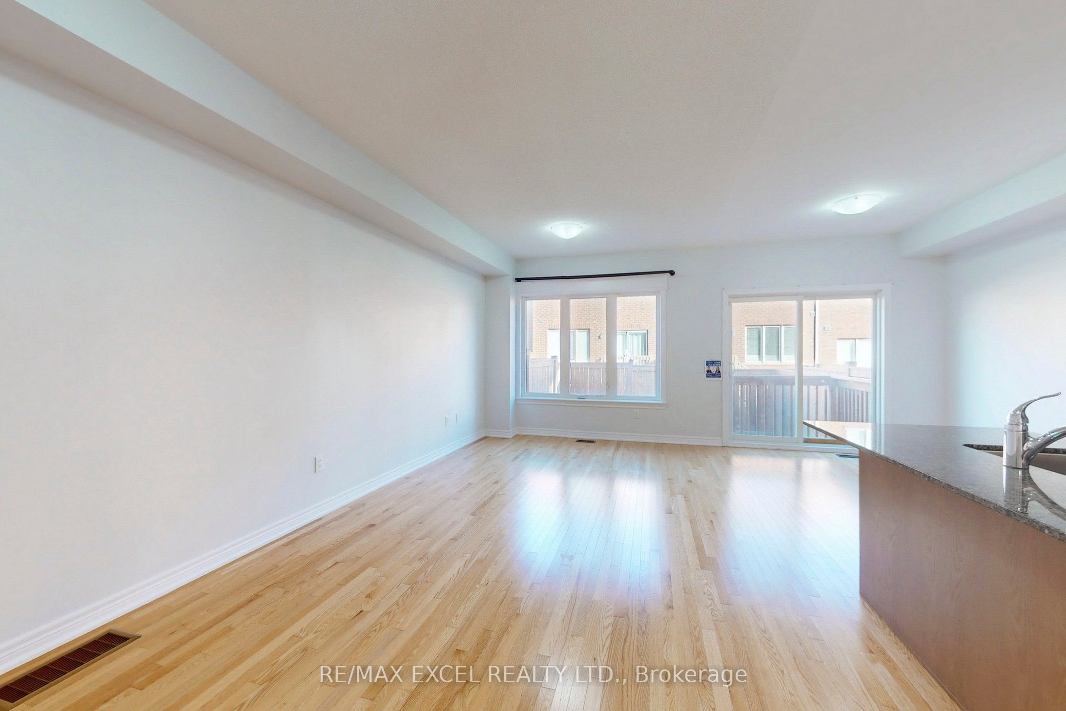 14 TWINFLOWER Lane, Richmond Hill, ON L4E 1E7 photo 5