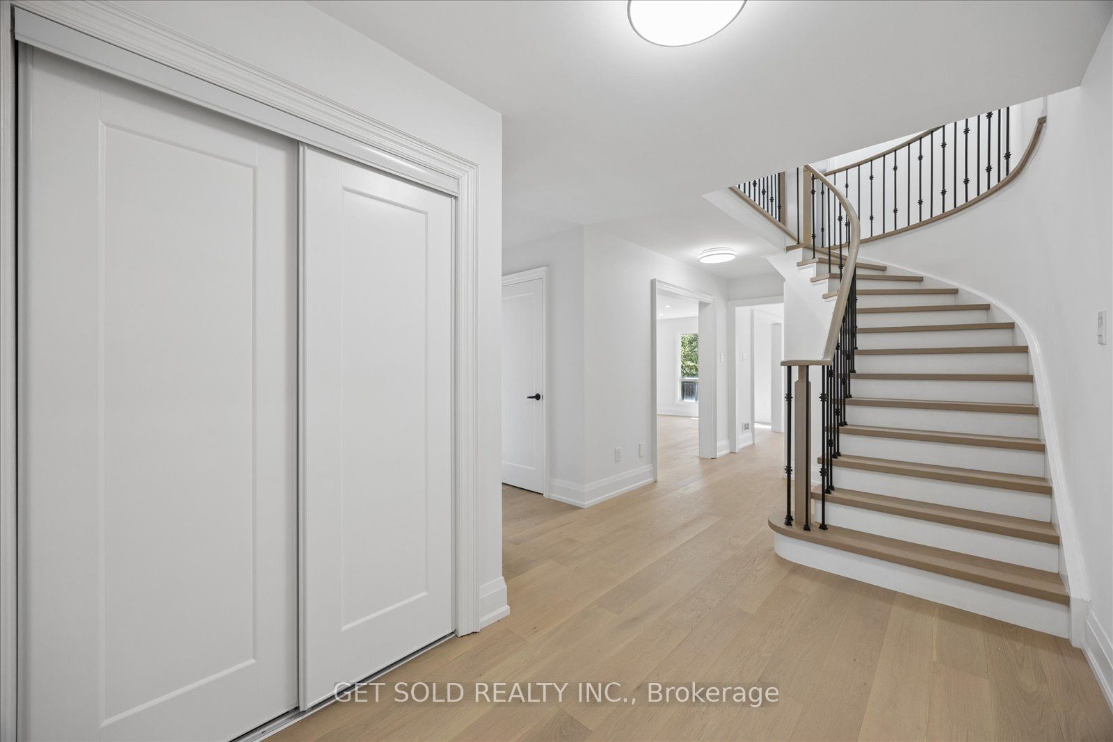 181 Brownridge Drive, Vaughan, ON L4J 7E4 photo 2