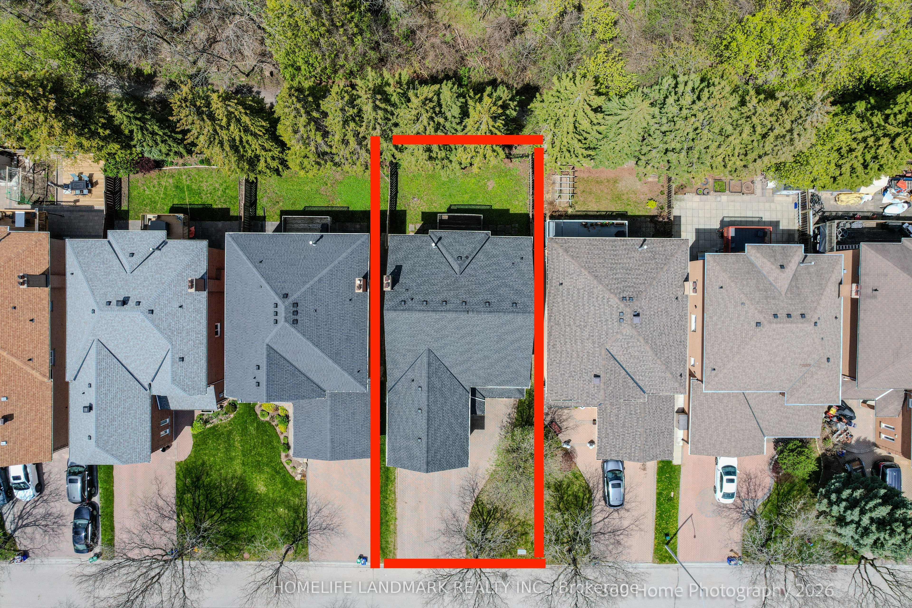 24 Loyal Blue Crescent, Richmond Hill, ON L4S 1A3 photo 3